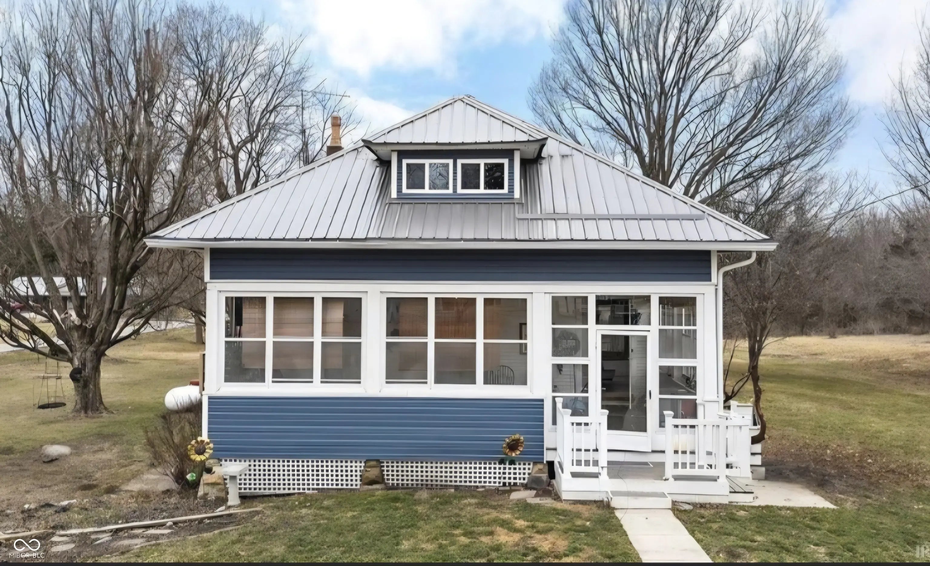 Photo of 102 N Warren Street West Lebanon, IN 47991