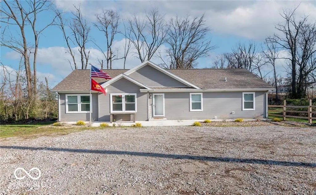 1319 W Commerce Street, Brownstown