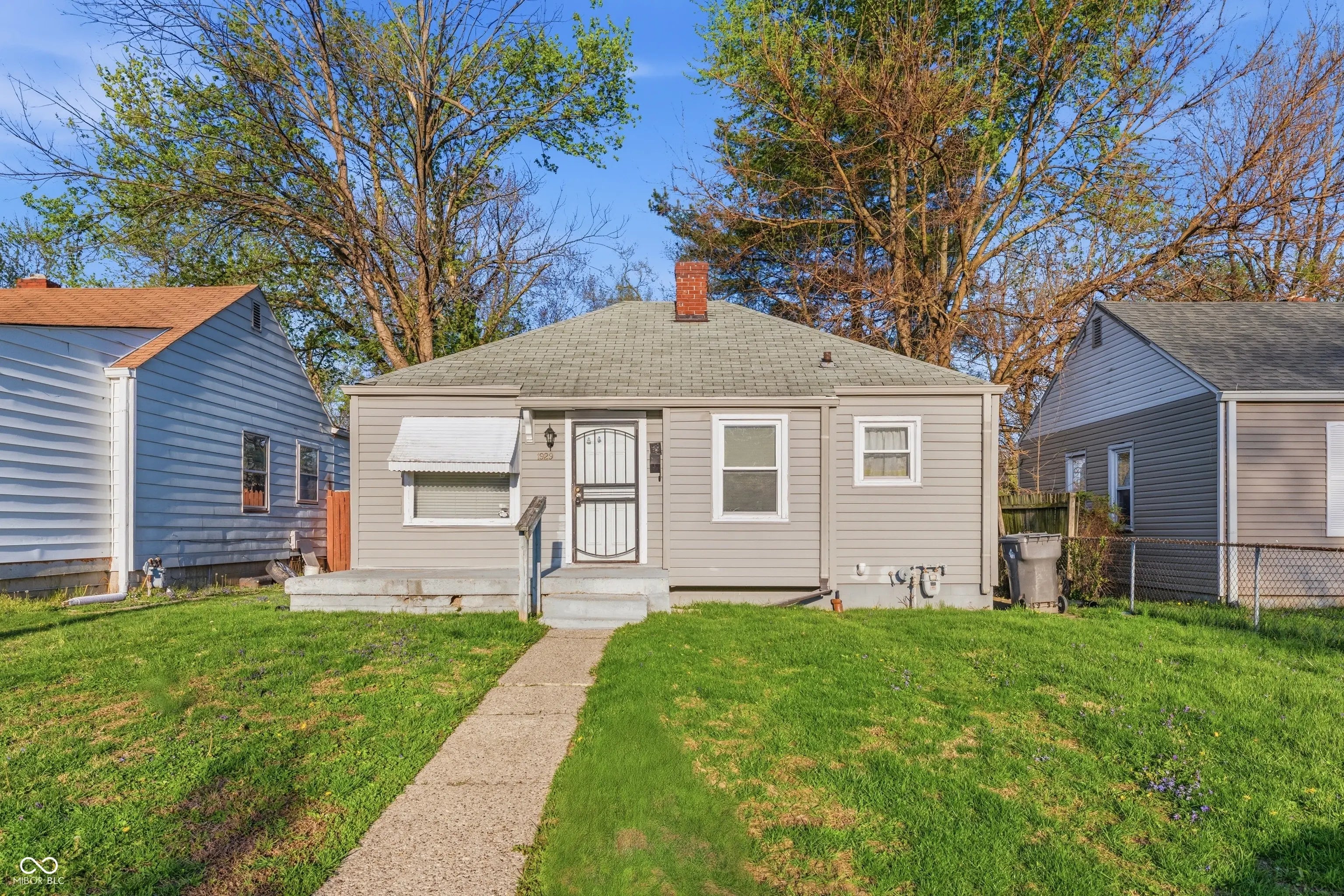 Photo of 1929 N Linwood Avenue Indianapolis, IN 46218