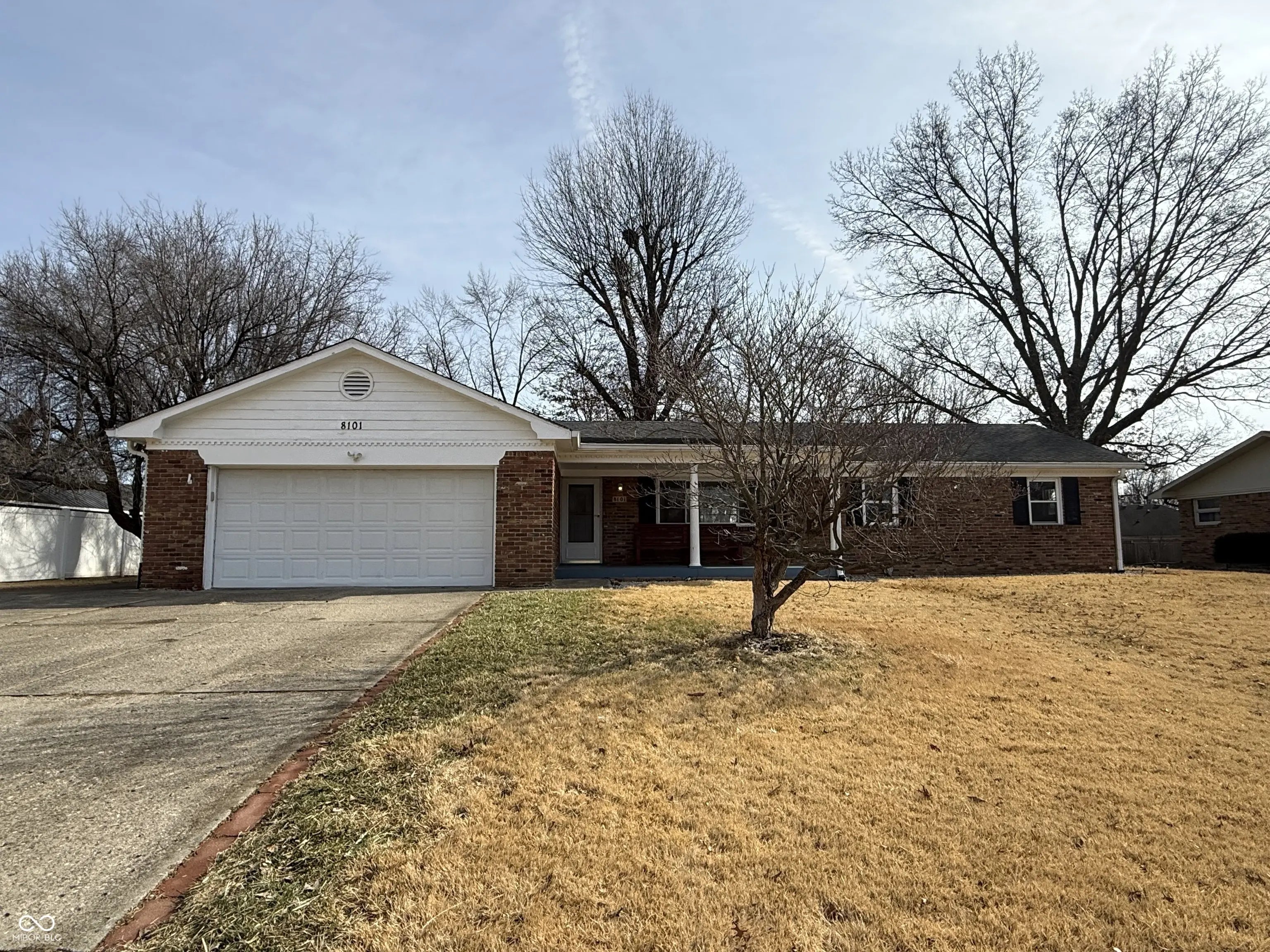 Photo of 8101 Hi Vu Drive Indianapolis, IN 46227