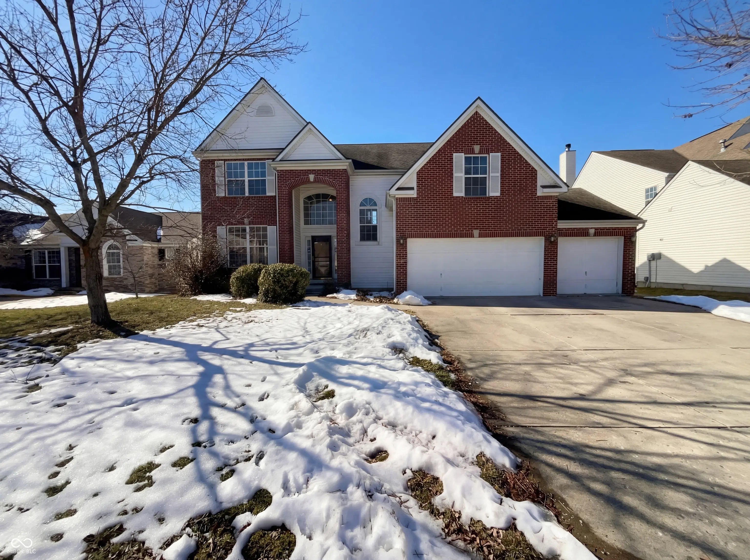 6767 Woodcliff Circle, Zionsville