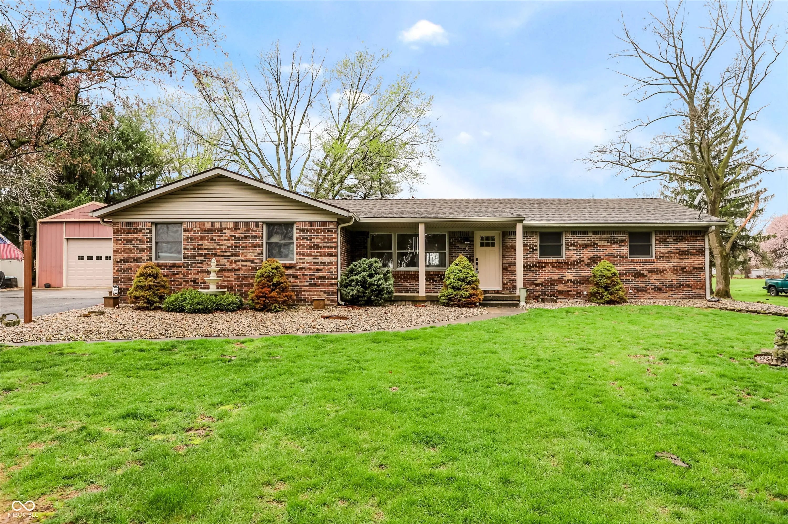 Photo of 8420 N County Road 150 E Pittsboro, IN 46167