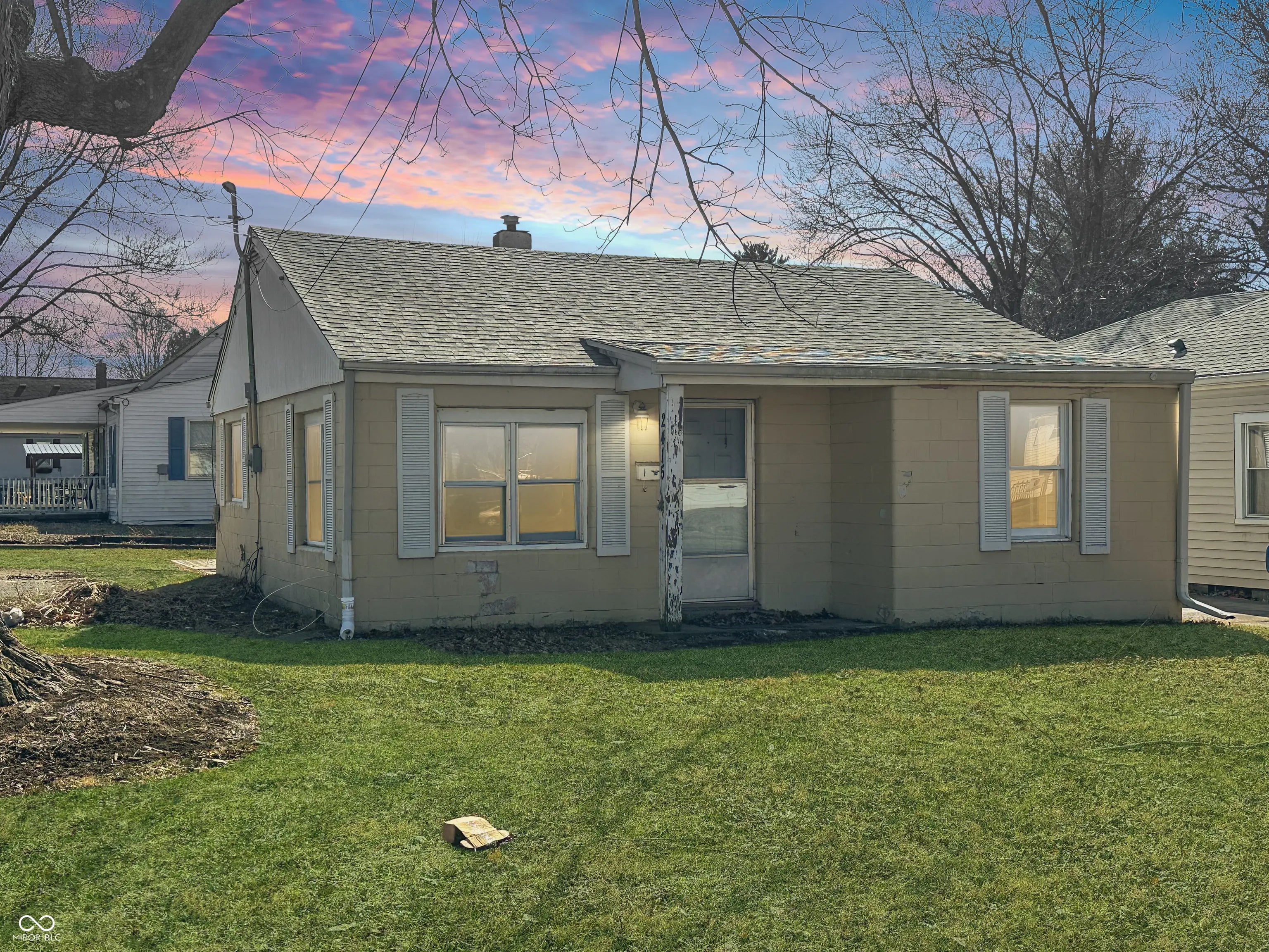 2415 E 9th Street, Anderson