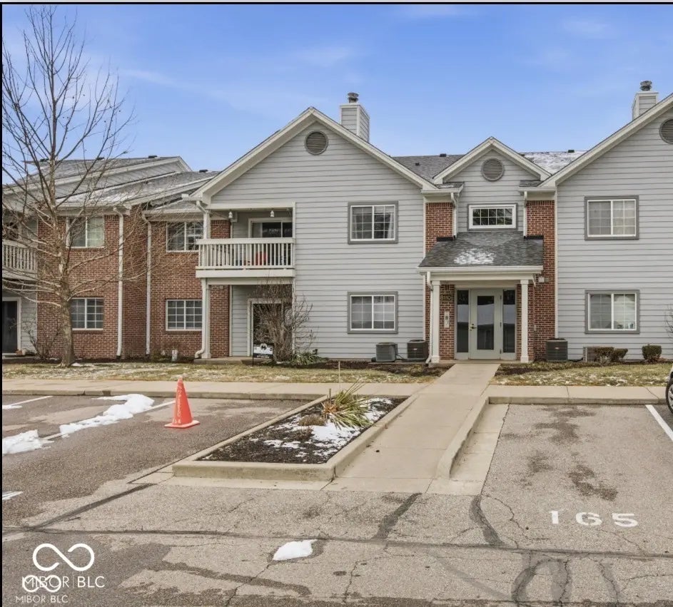 Photo of 8110 Brookmont Court 101 Indianapolis, IN 46278