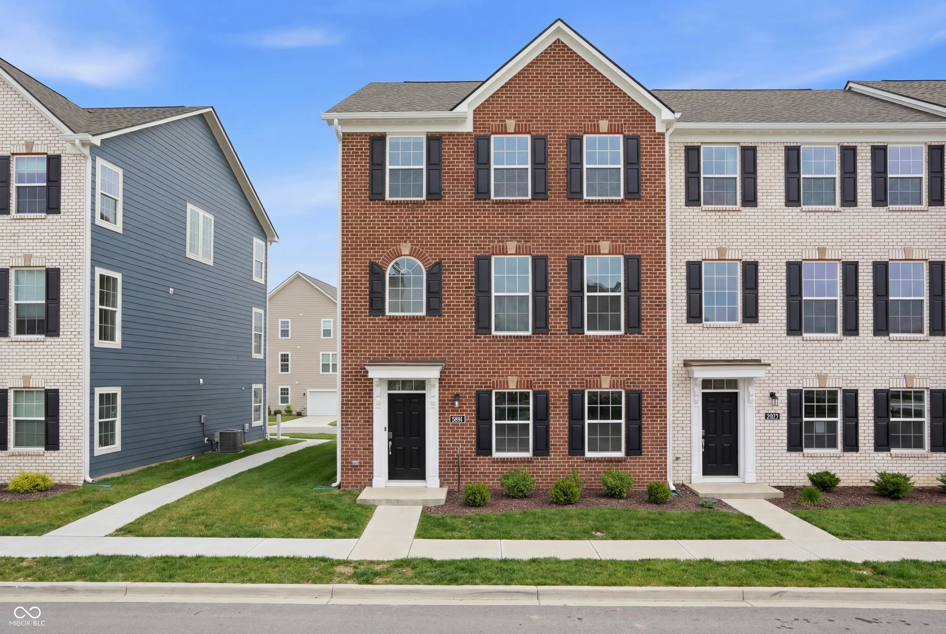 5891 Farwell Avenue, Plainfield