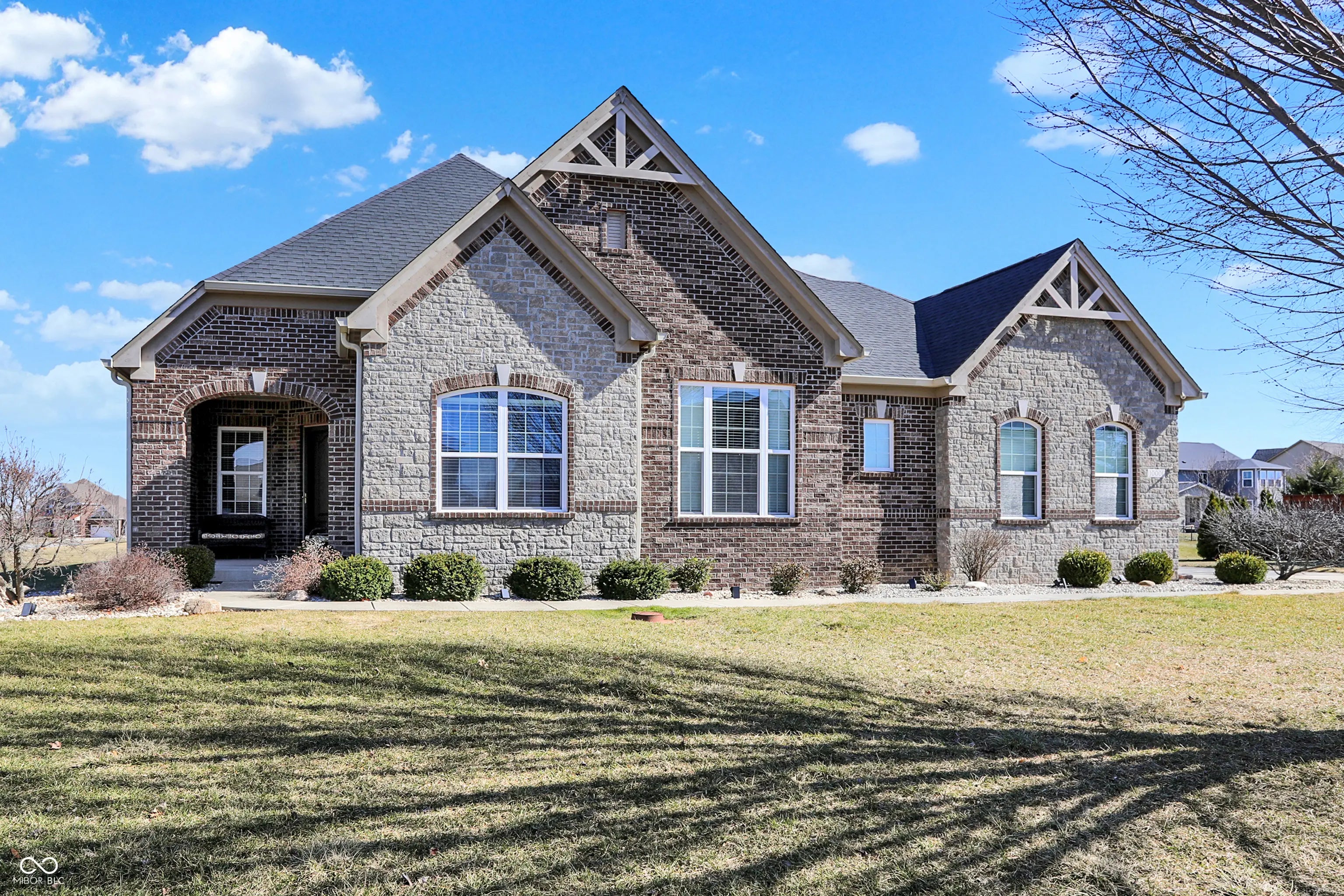 10001 Copper Saddle Bend, Fishers