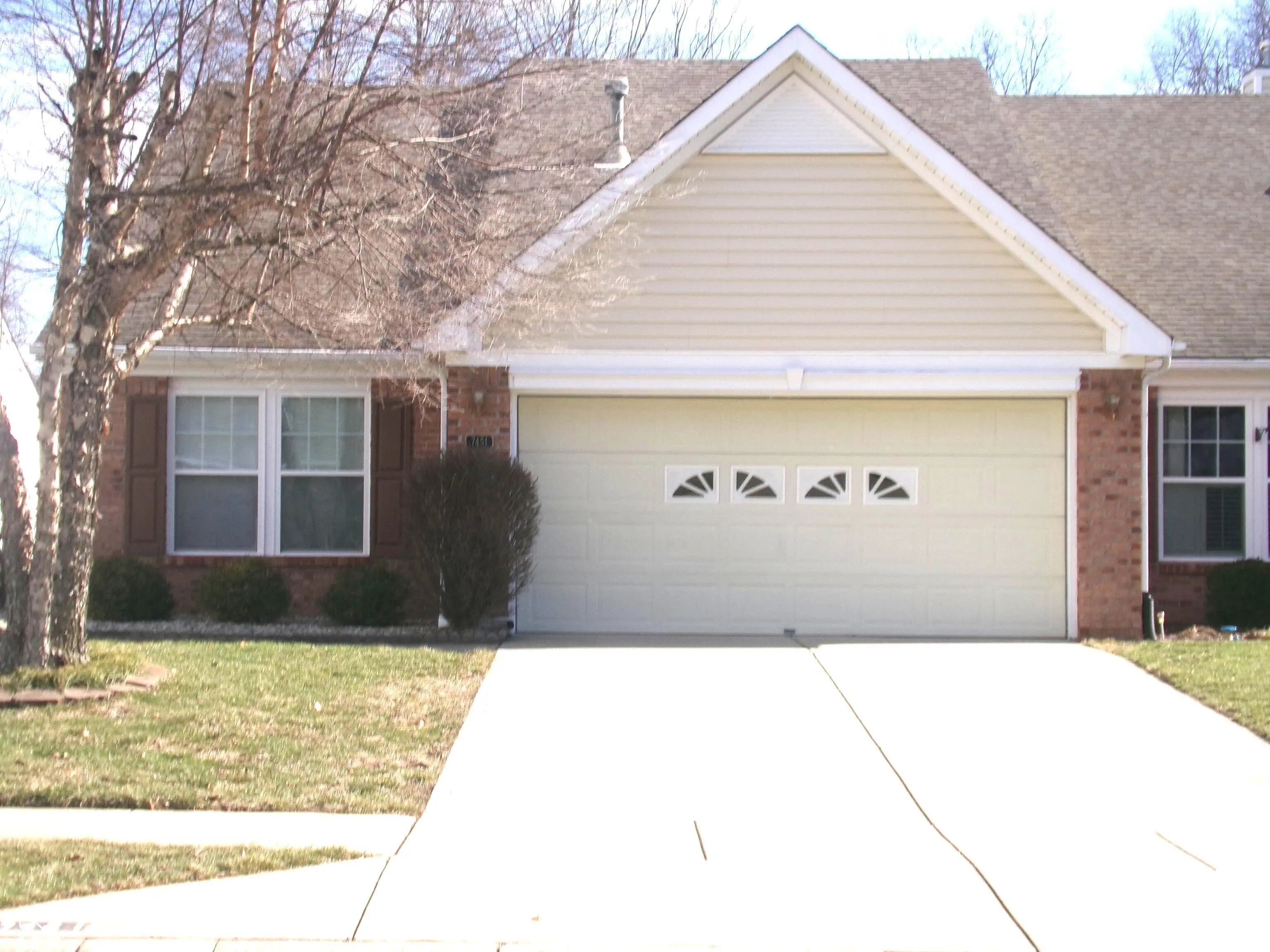 7451 Oak Knoll Drive, Indianapolis