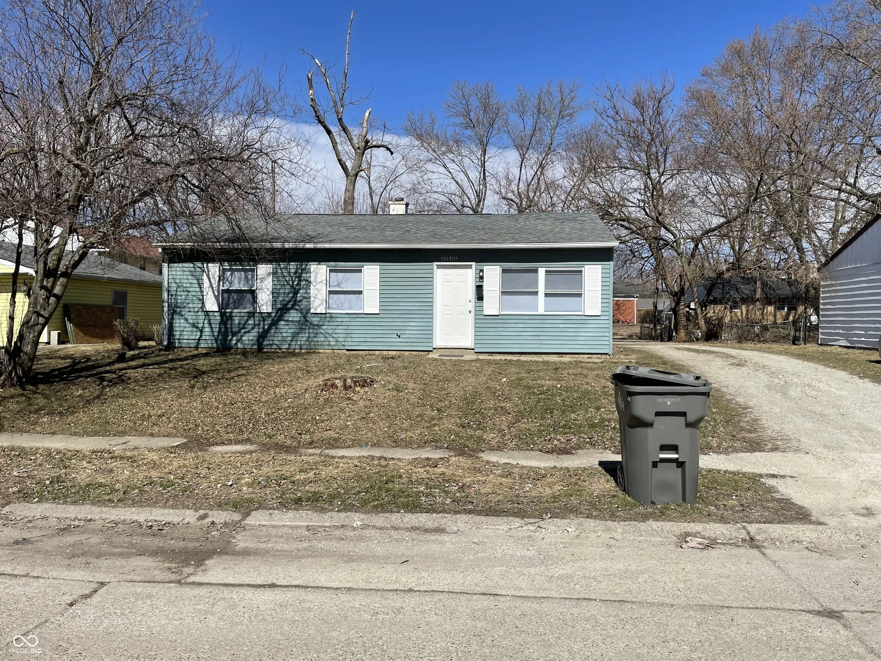 8246 E 41st Place, Indianapolis