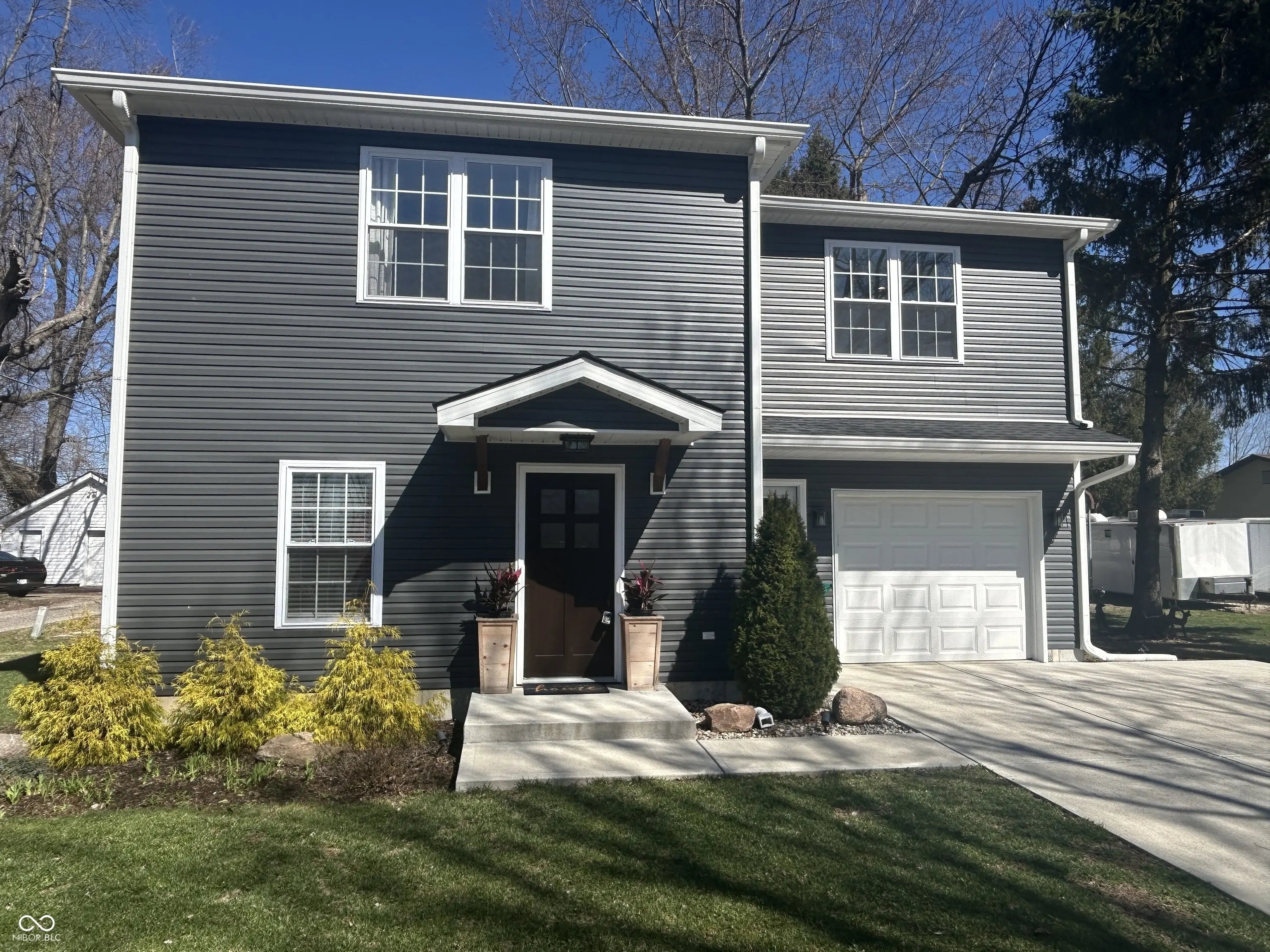 306 W Burnside Avenue, Fairland