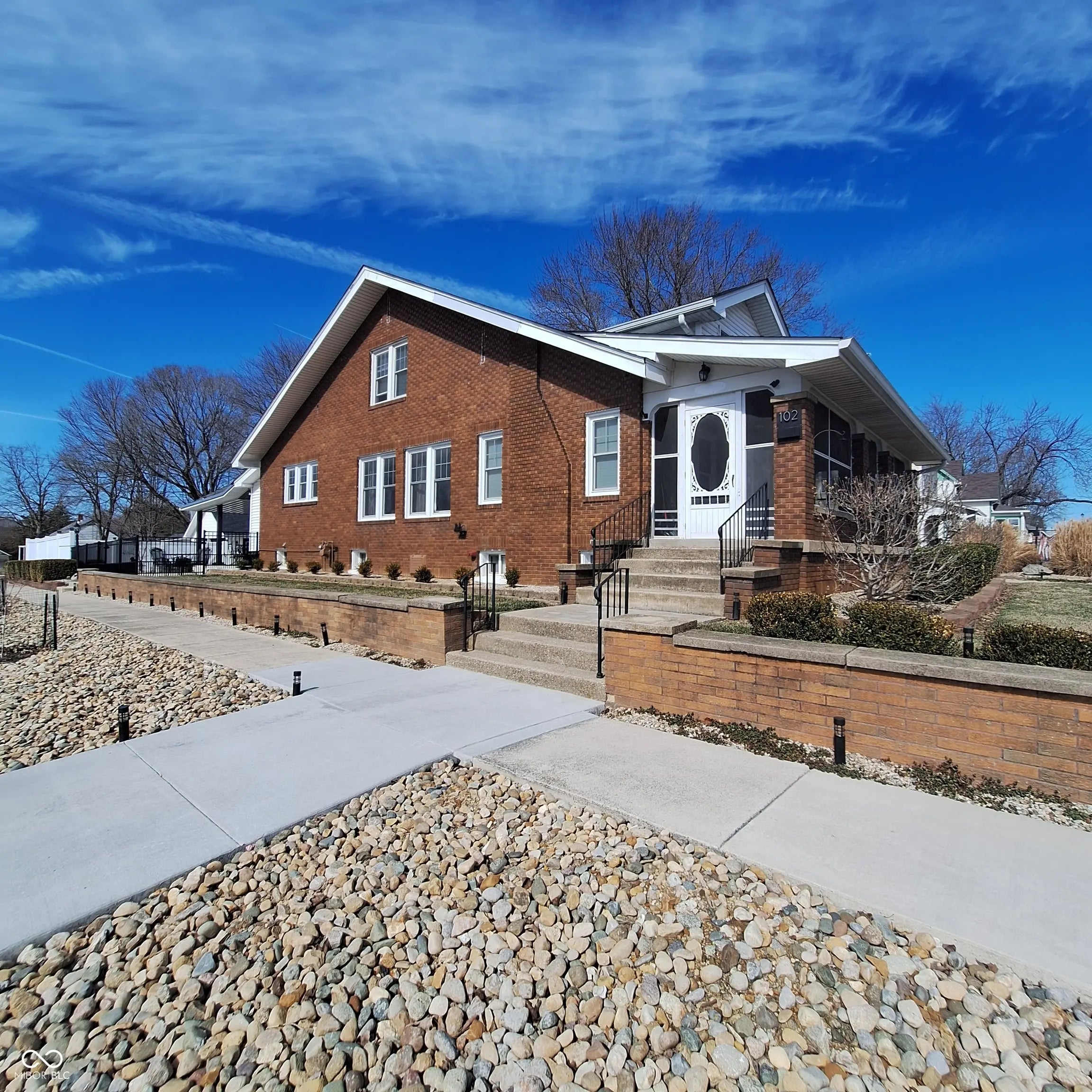 102 N Main Street, Cloverdale