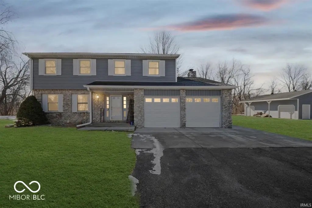 3773 E 300 Road N, Frankfort