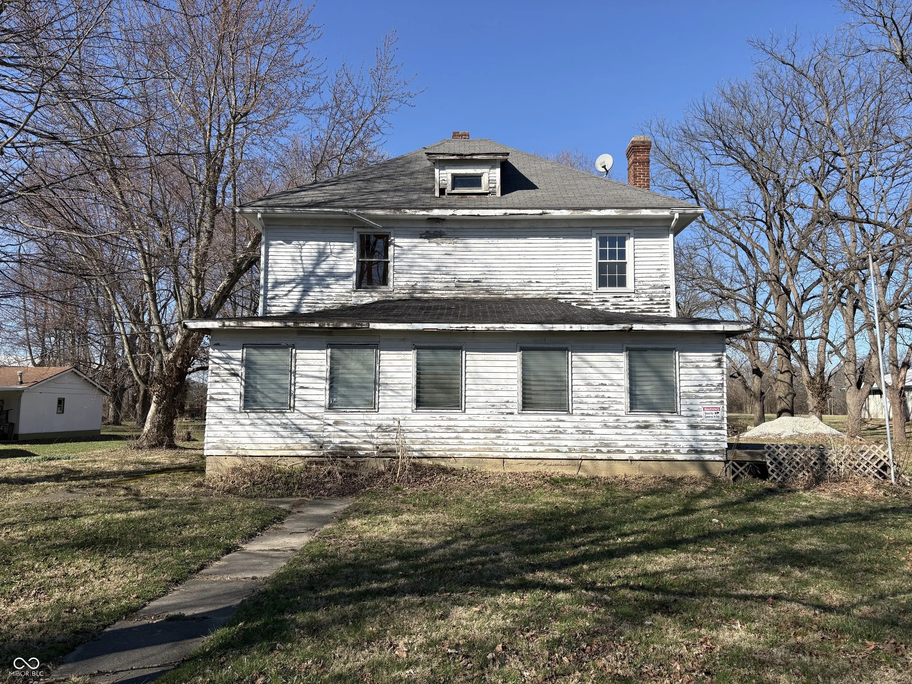 530 E 11th Street, Rushville