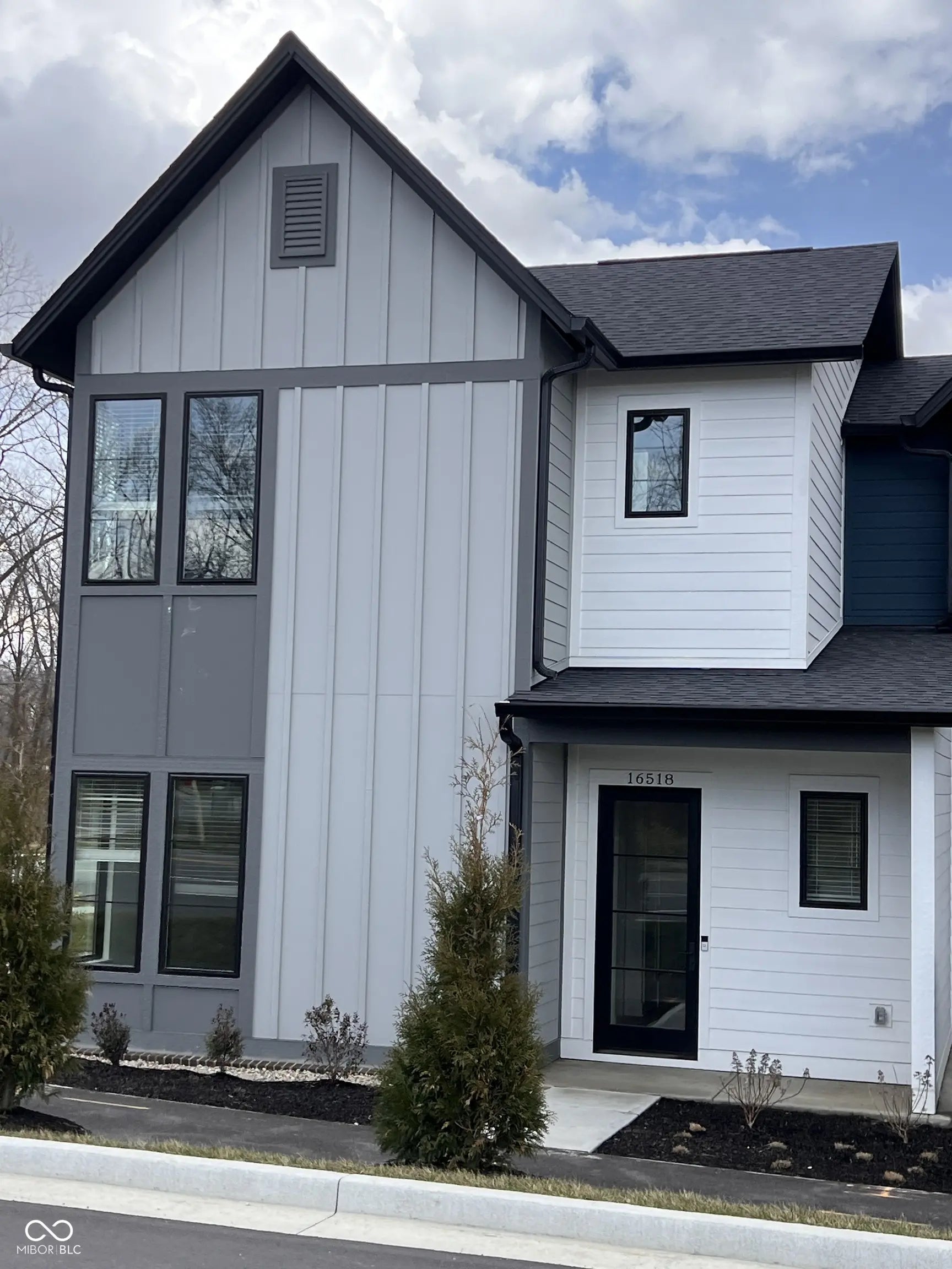 16518 Deerpath Way, Westfield