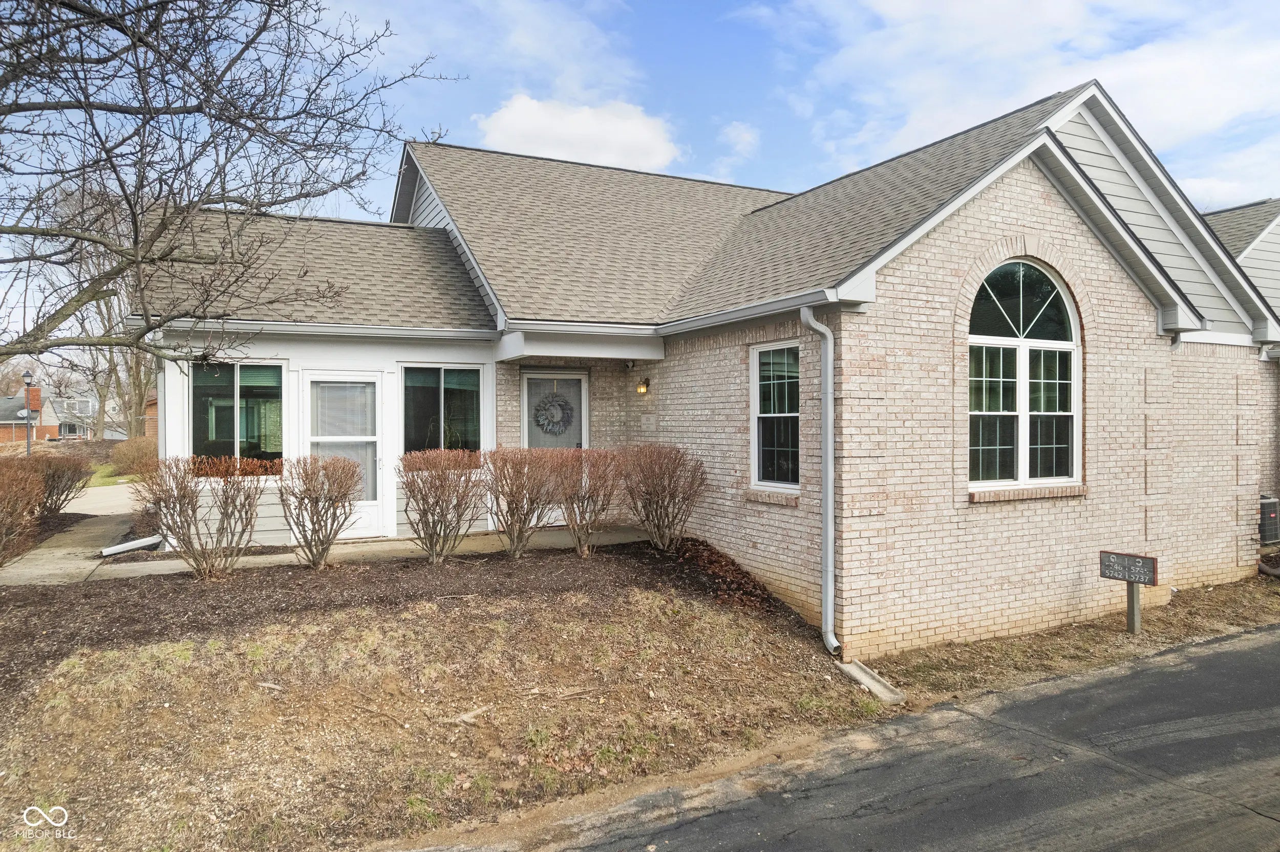 5731 Quail Crossing Drive, Indianapolis