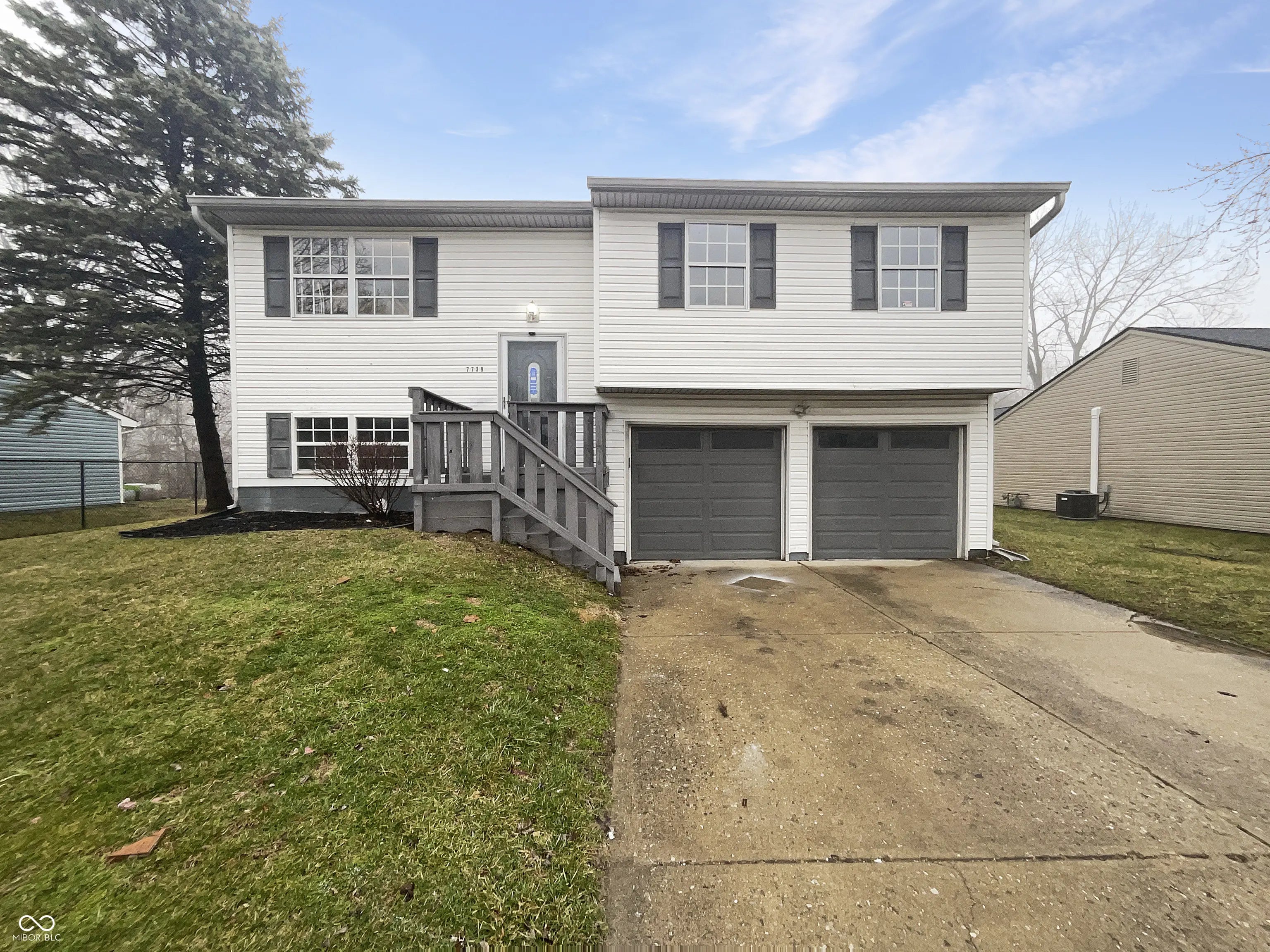 Photo of 7739 Inverness Drive Indianapolis, IN 46237