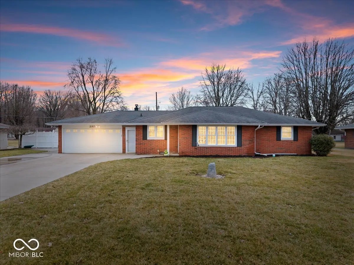 Photo of 257 E 75th Street Anderson, IN 46013