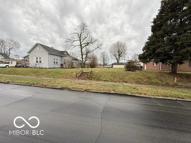 Photo of 323 E Kruzan Street Brazil, IN 47834