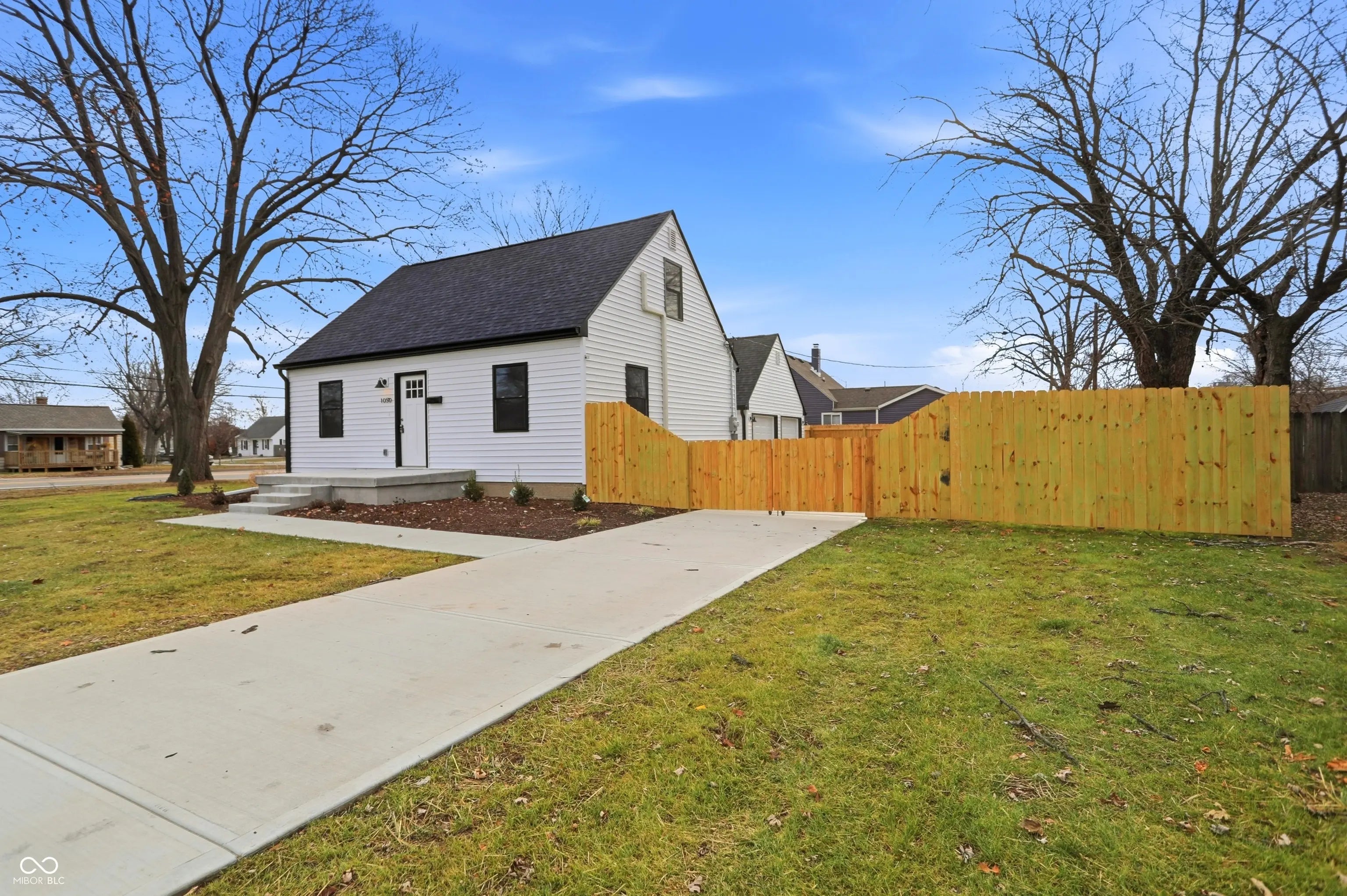 1050 N Lynhurst Drive, Indianapolis