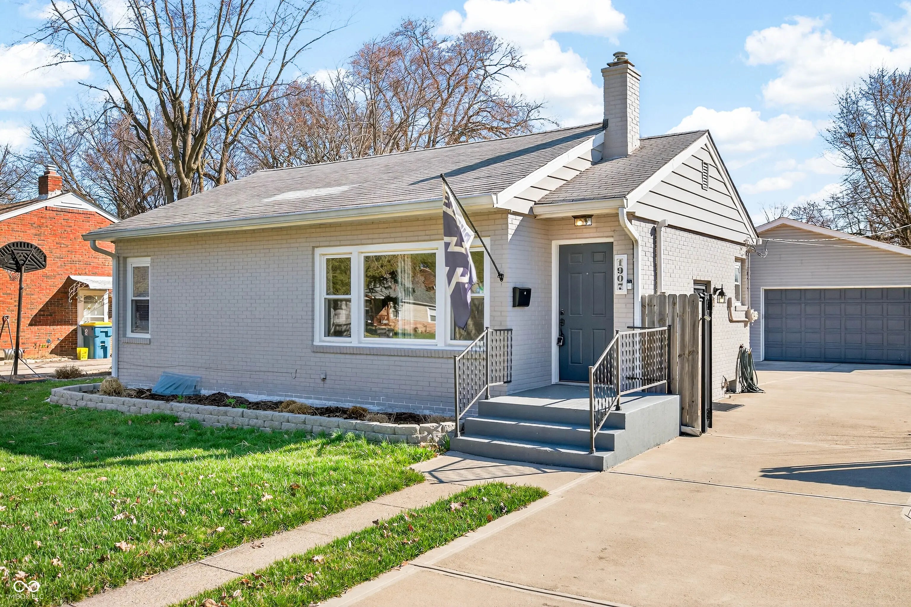 Photo of 1907 N Leland Avenue Indianapolis, IN 46218