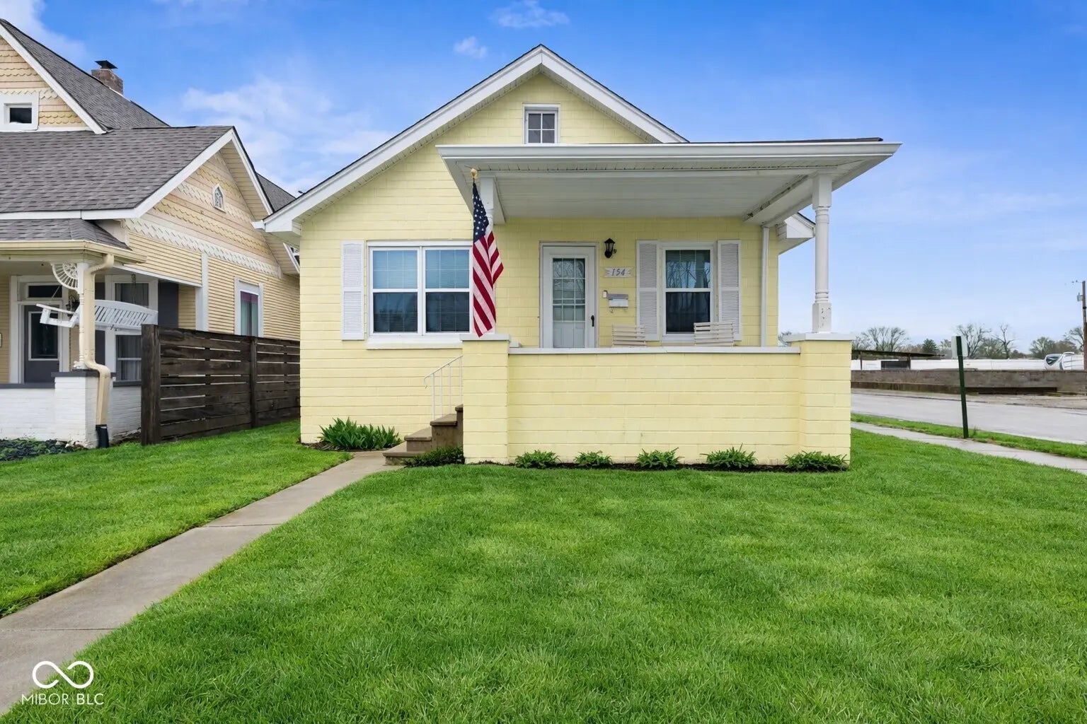 154 E Washington Street, Mooresville