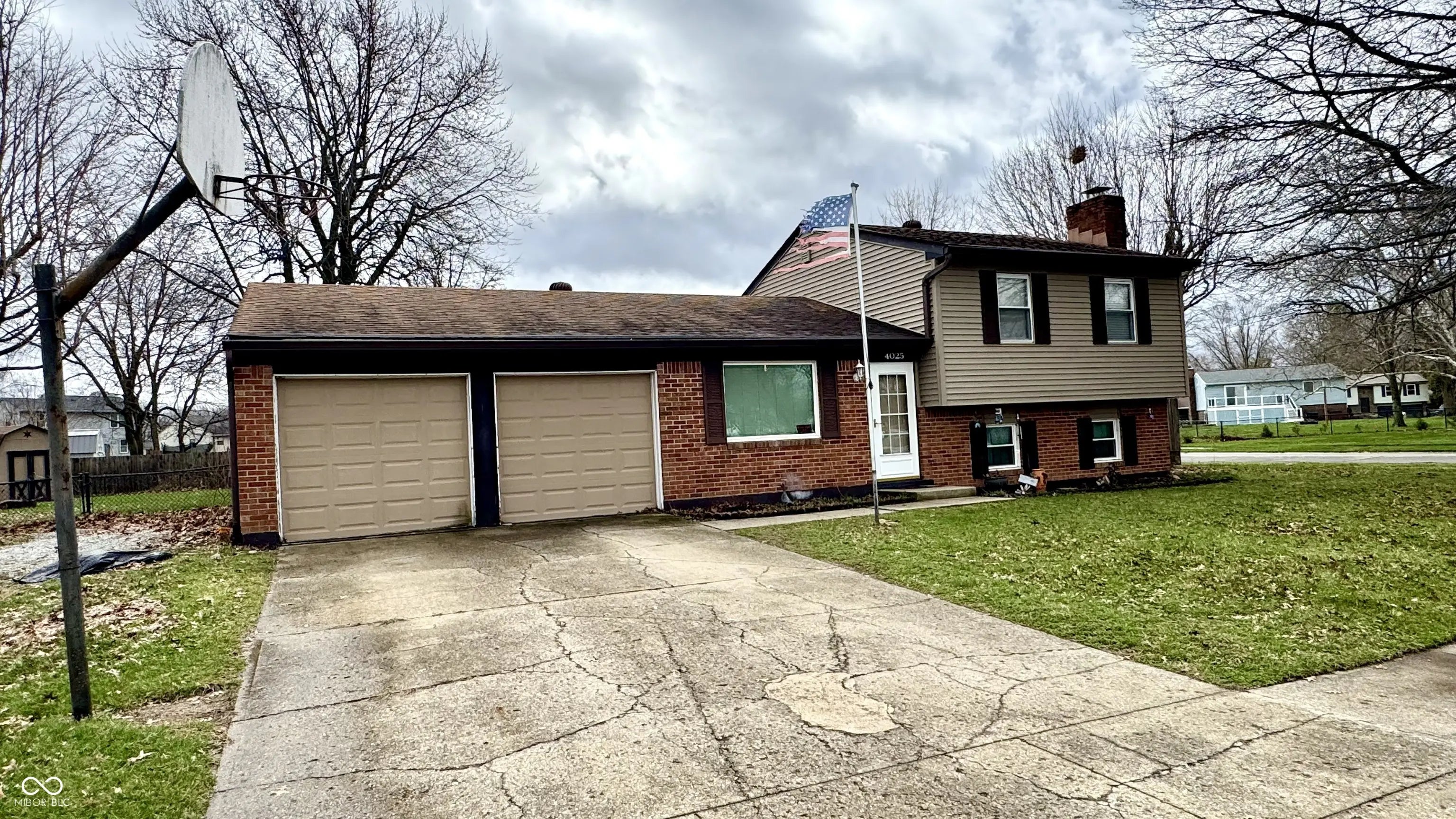 Photo of 4025 Pineview Circle Indianapolis, IN 46237