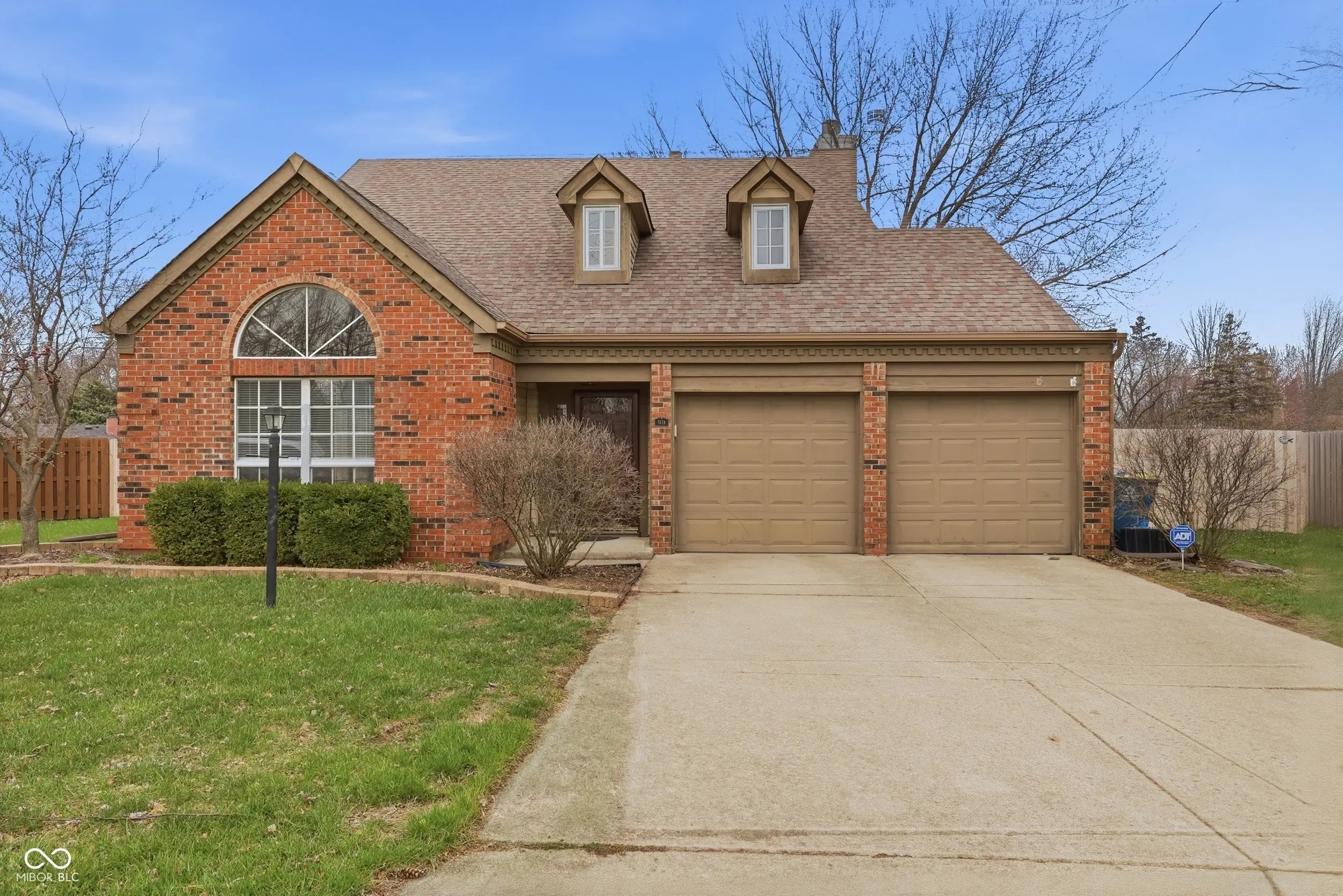 7678 Colonial Court, Fishers