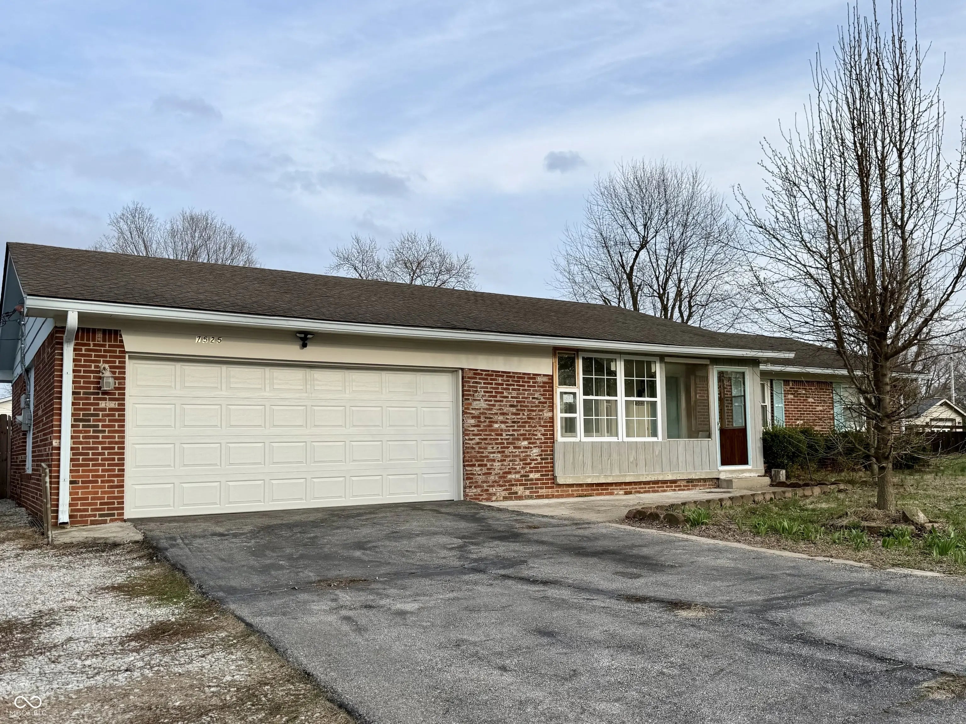 7525 S Katherine Drive, Indianapolis