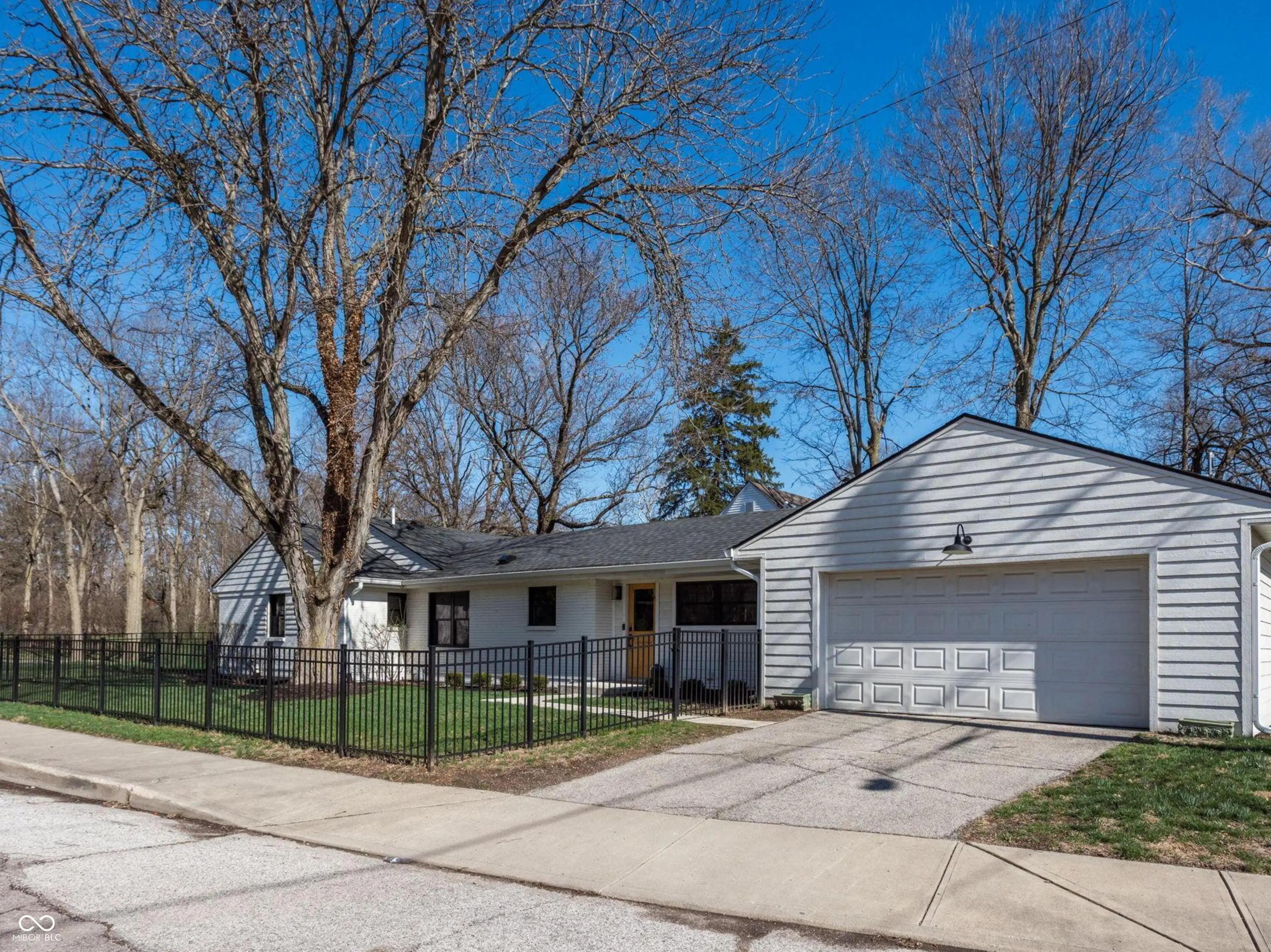 Photo of 275 W Westfield Boulevard Indianapolis, IN 46208