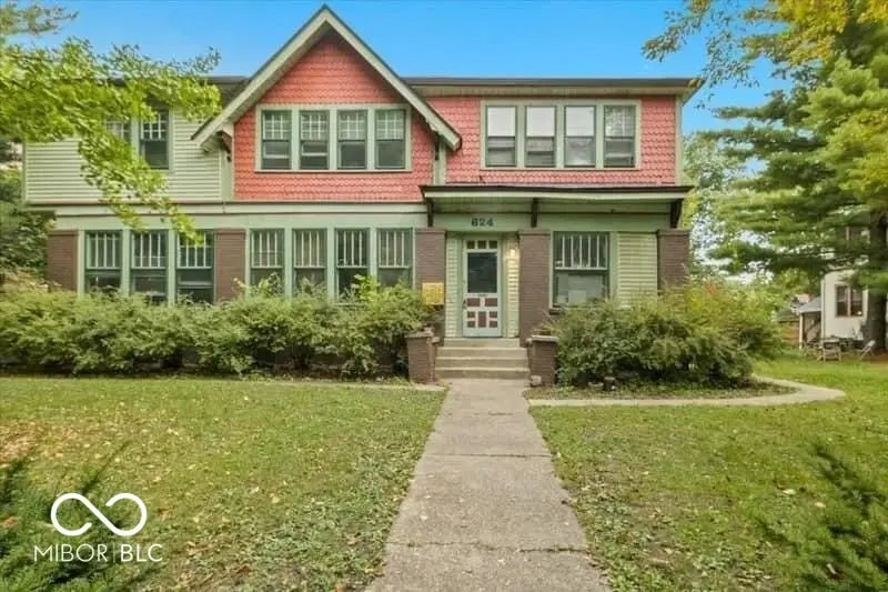 624 Woodruff Place Middle Drive, Indianapolis
