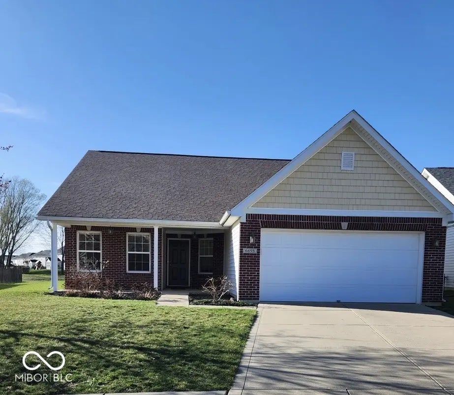 6698 W Deer Hill Drive, McCordsville