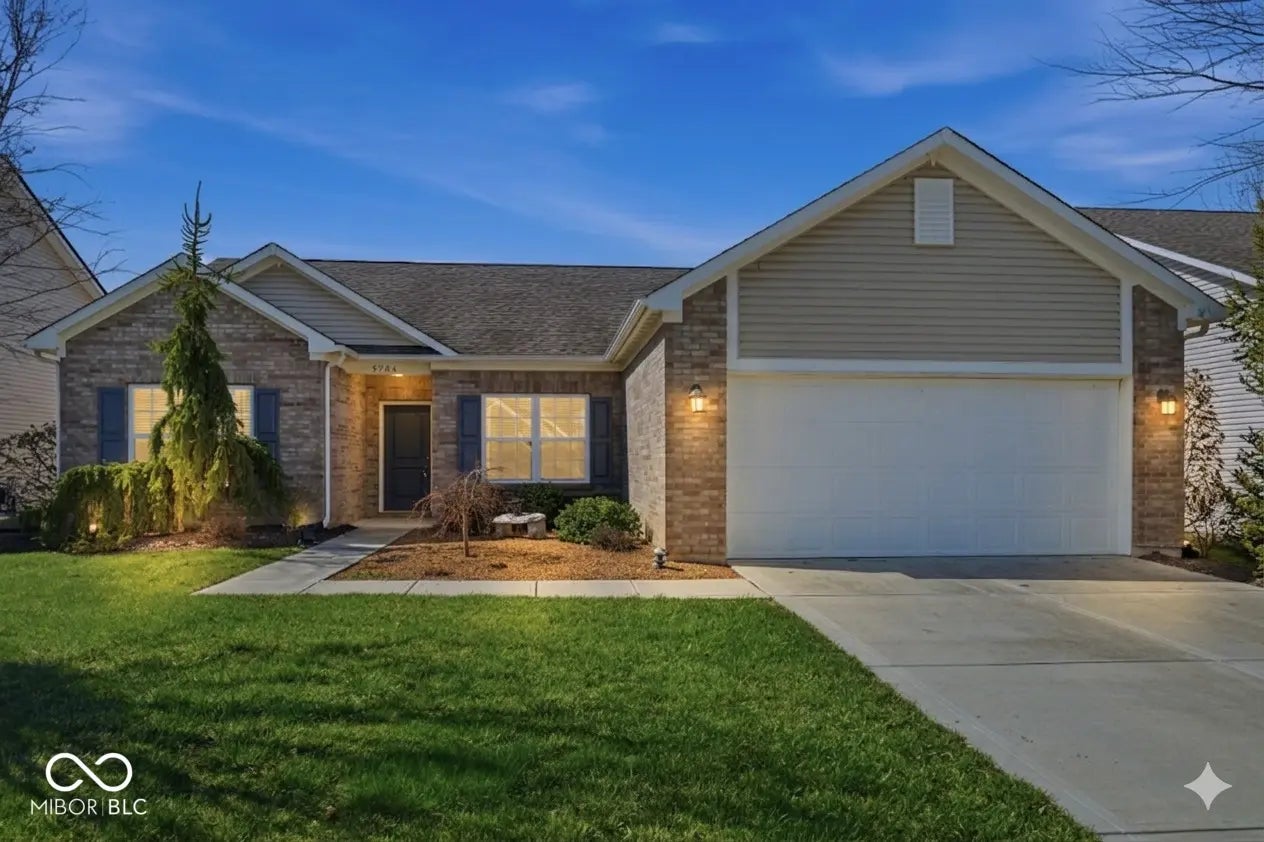 9704 Brook Wood Drive, McCordsville