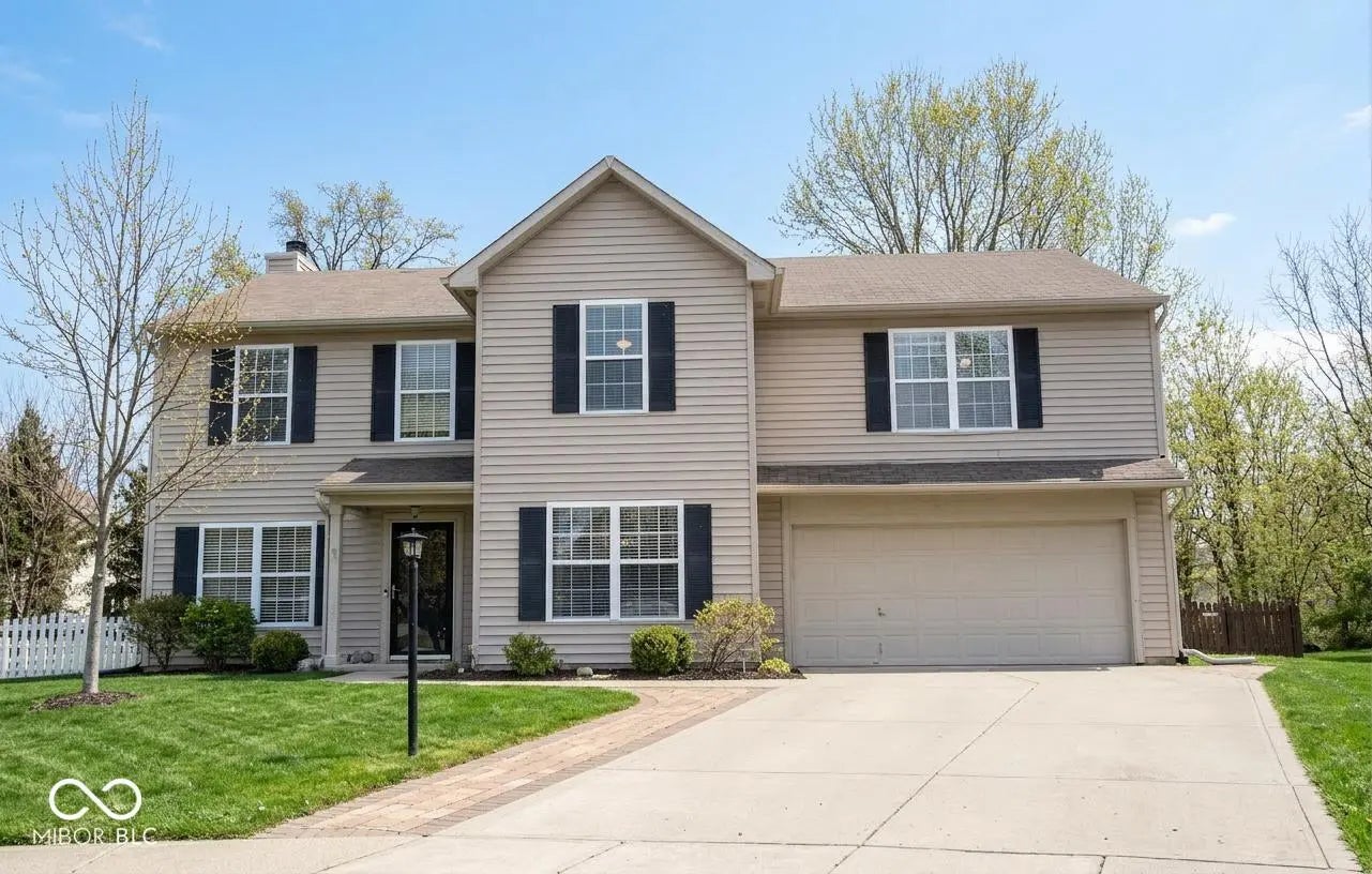 Photo of 13599 Sweet Briar Parkway Fishers, IN 46038