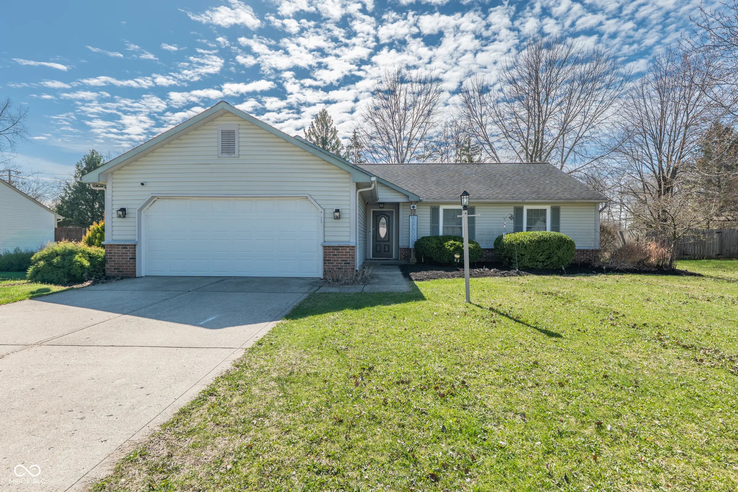 8009 Christiana Way, Indianapolis