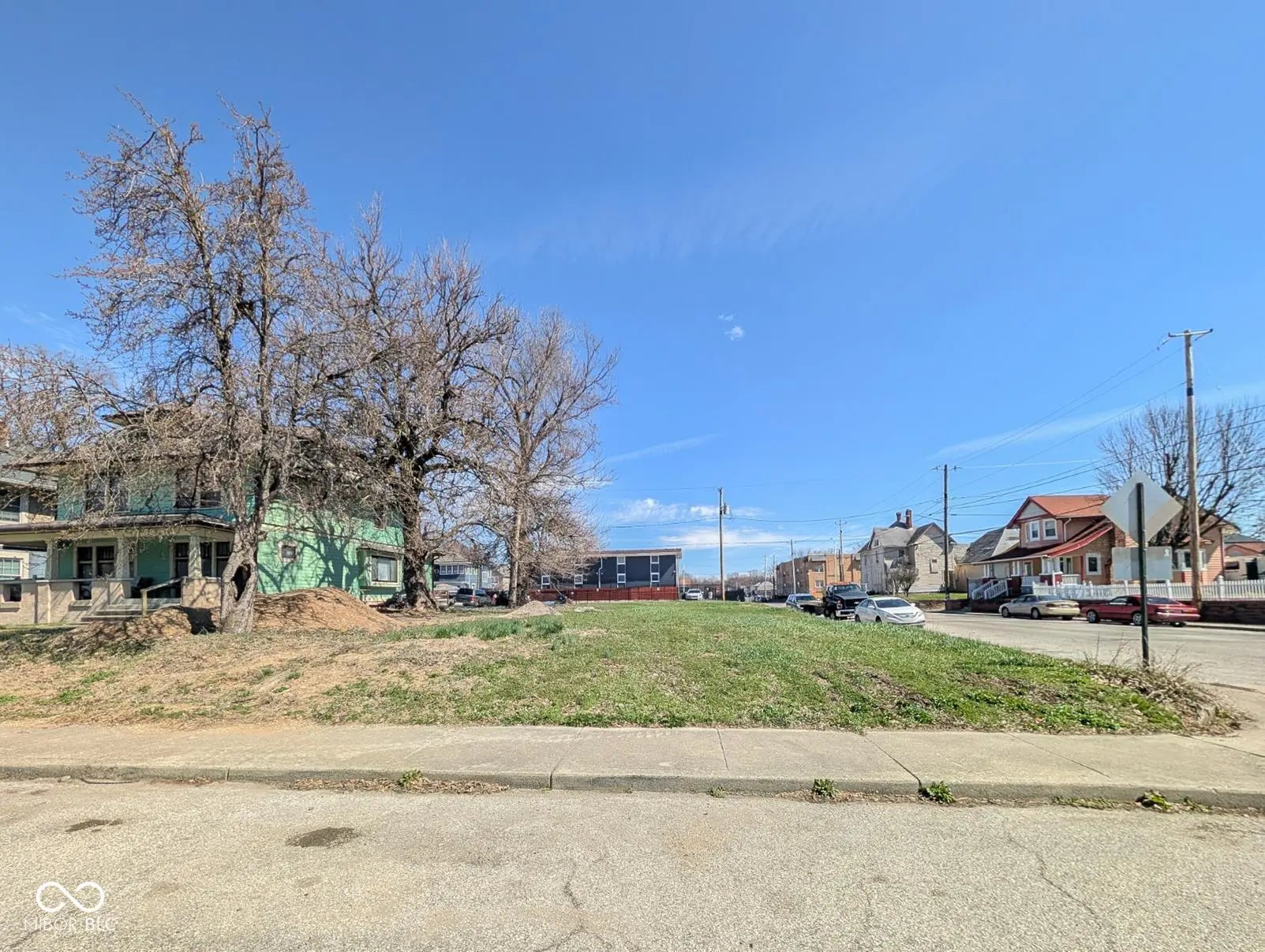 402 E 32nd Street, Indianapolis