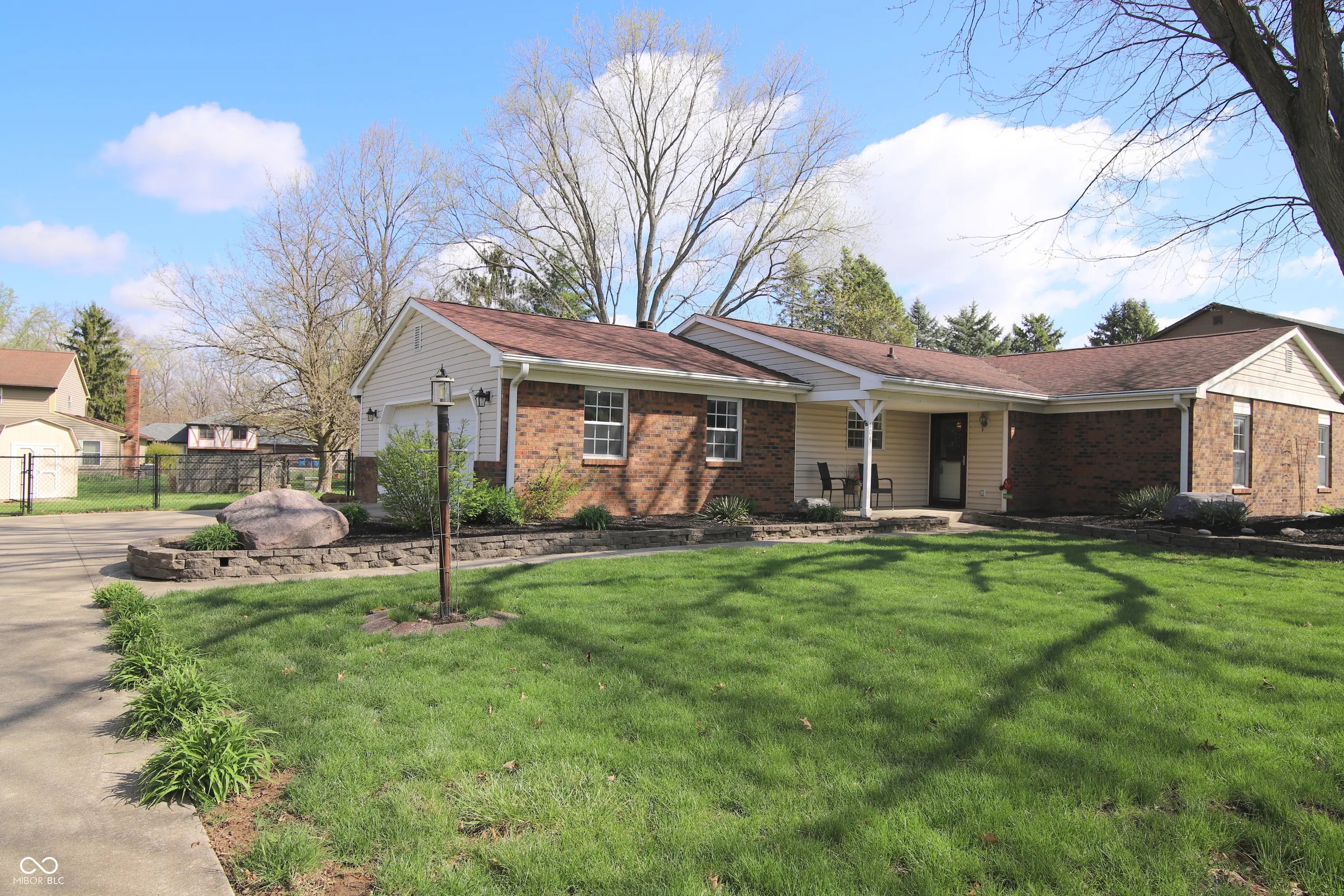 104 Apple Tree Court, Fishers