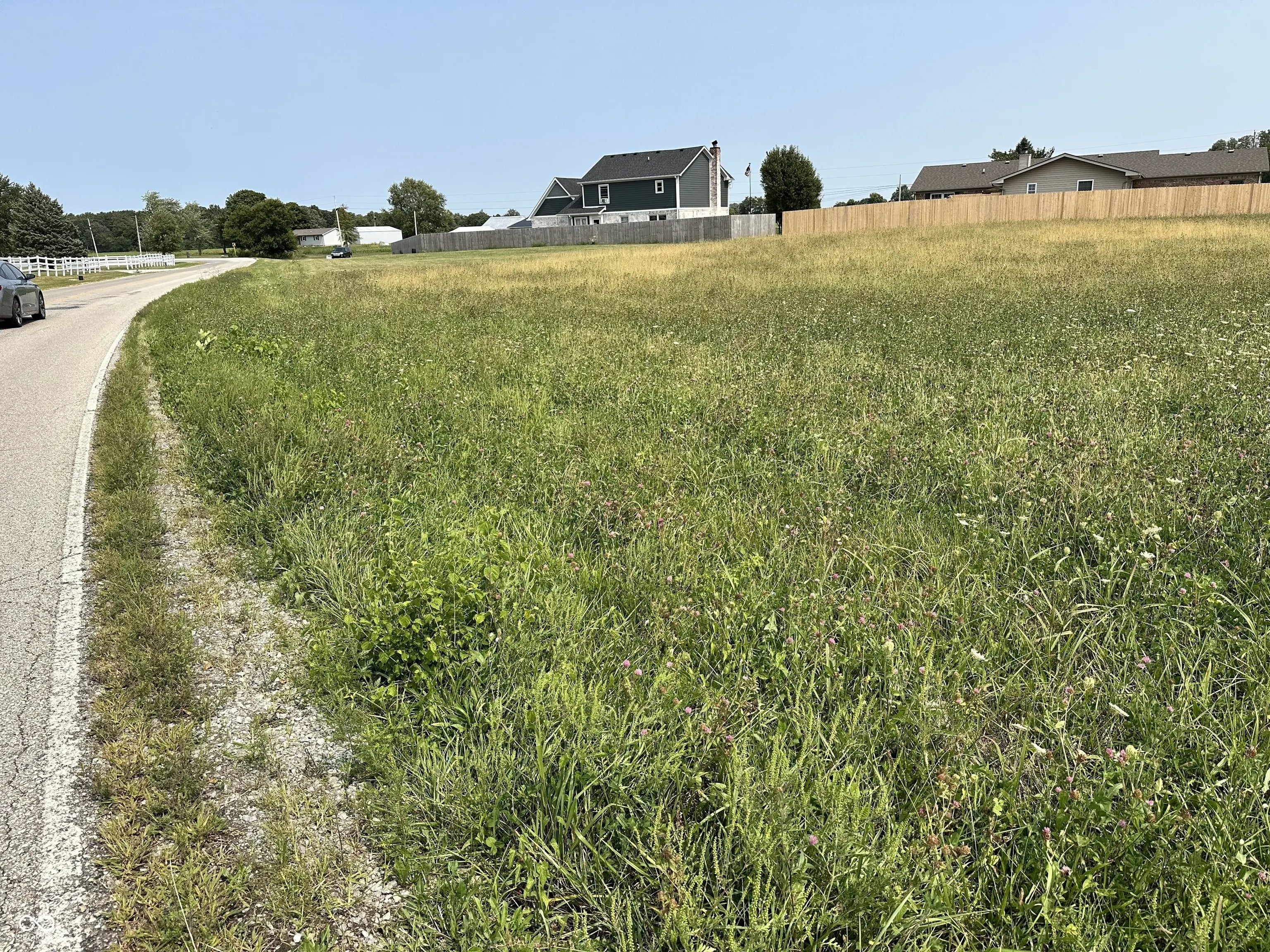 1200 North E, Shirley