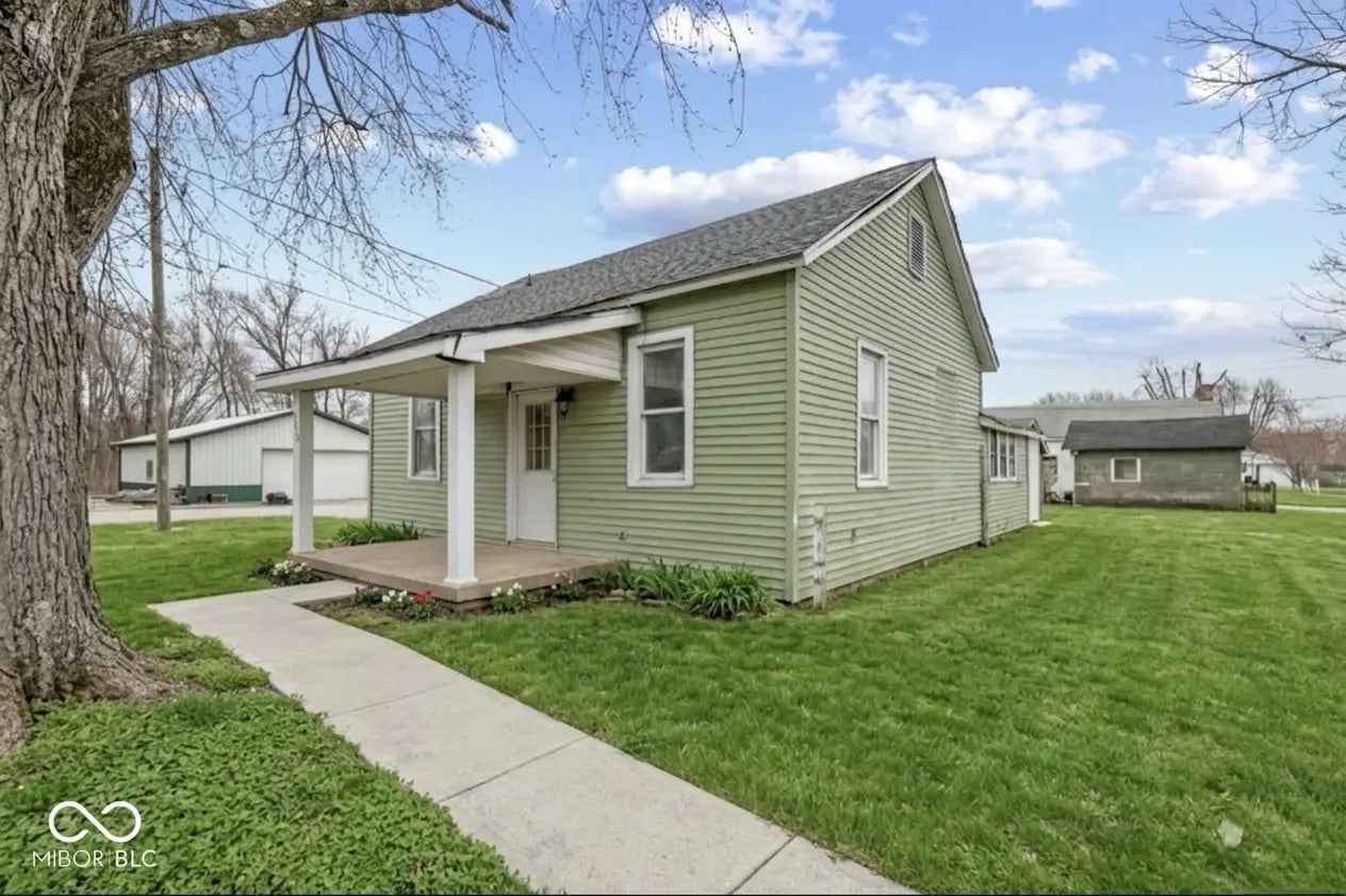 Photo of 9712 N Price Street Knightsville, IN 47857