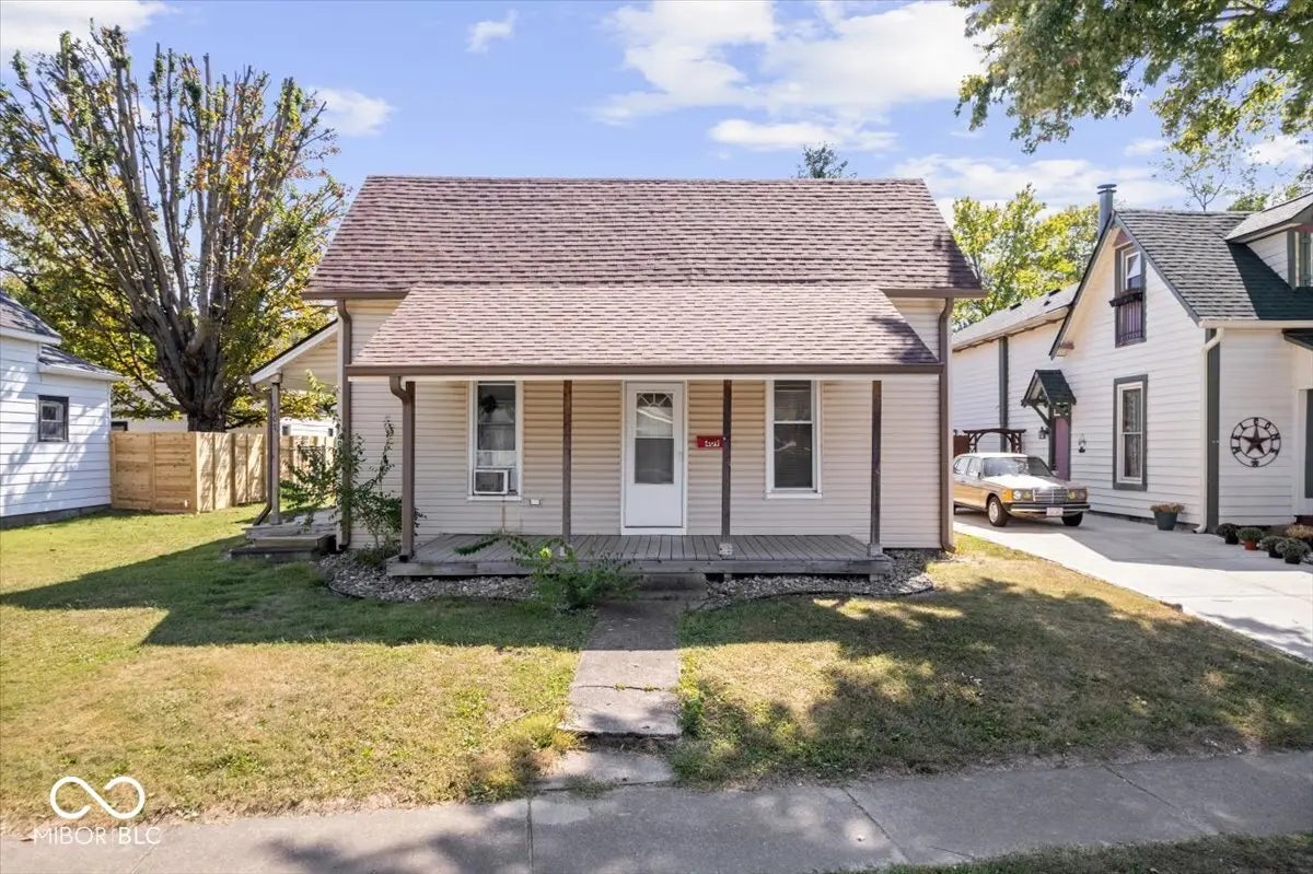 Photo of 409 W Wiley Street Greenwood, IN 46142