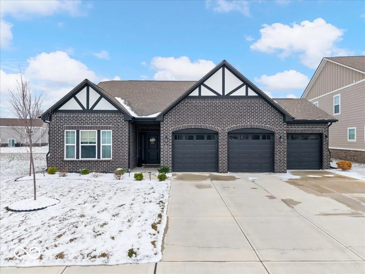 411 Cape May Drive, Westfield