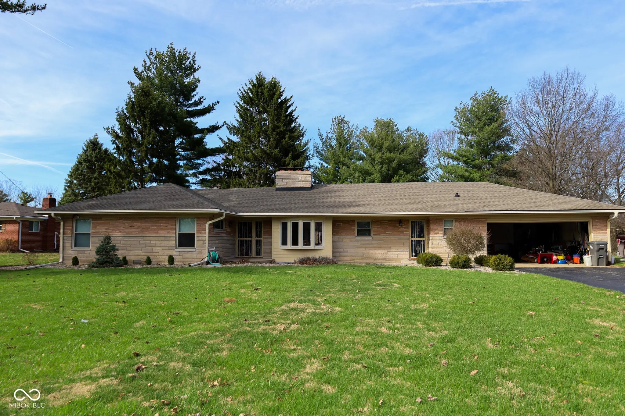 Photo of 40 W Banta Road Indianapolis, IN 46217