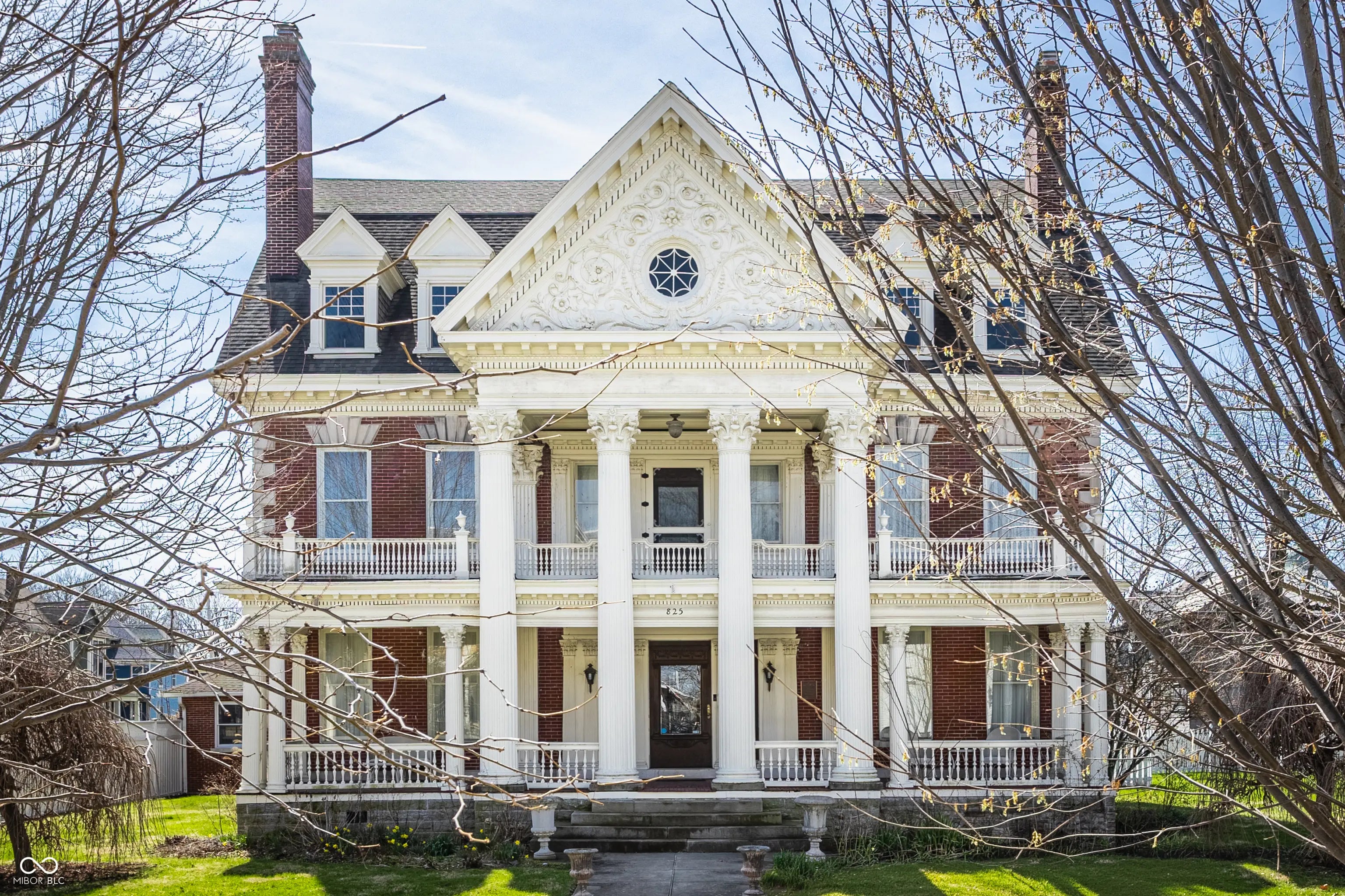 825 E Washington Street, Muncie