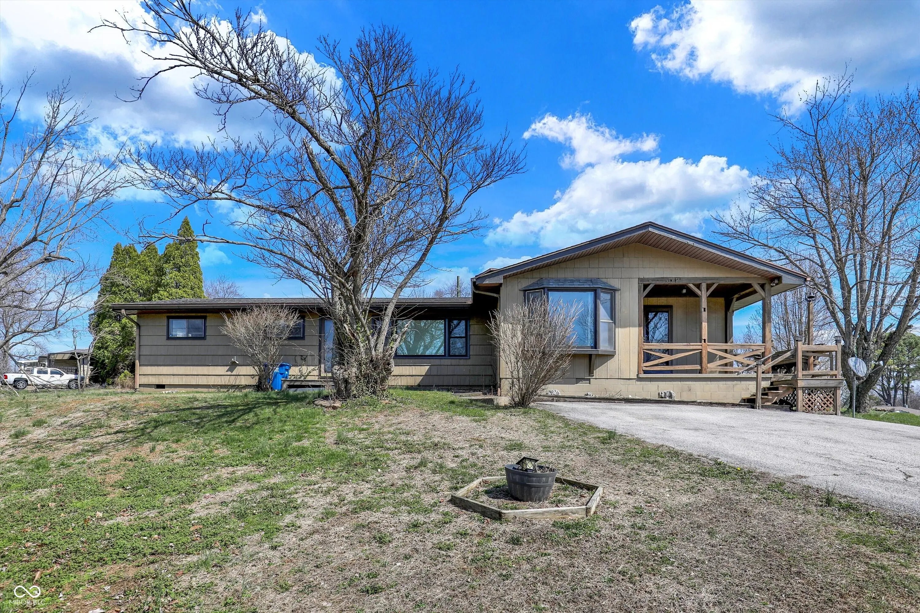 122 Edgewood Drive, Bedford