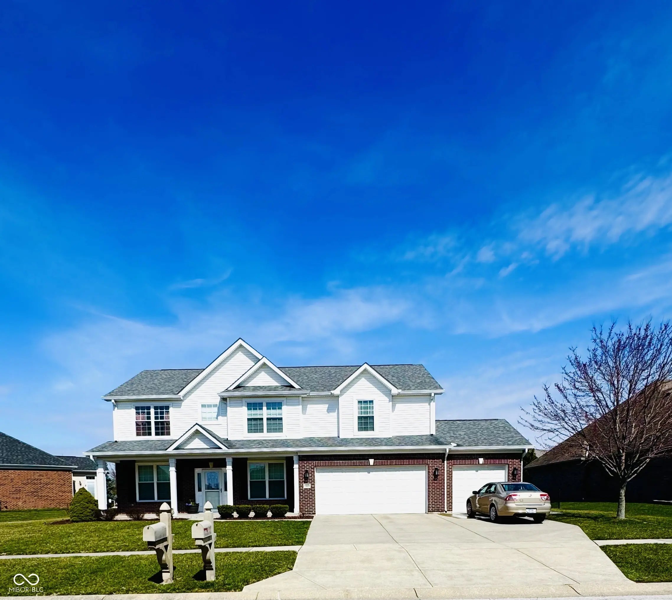 1909 Versailles Drive, Greenwood