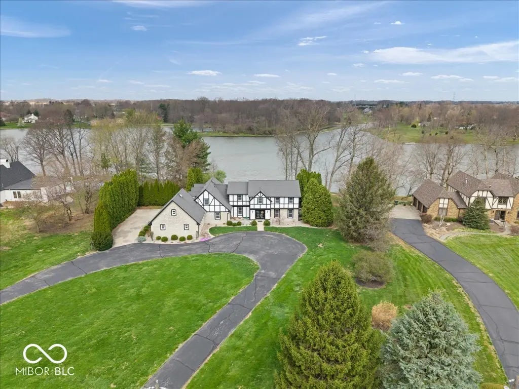 5720 N Sugar Hills Drive, Greenfield