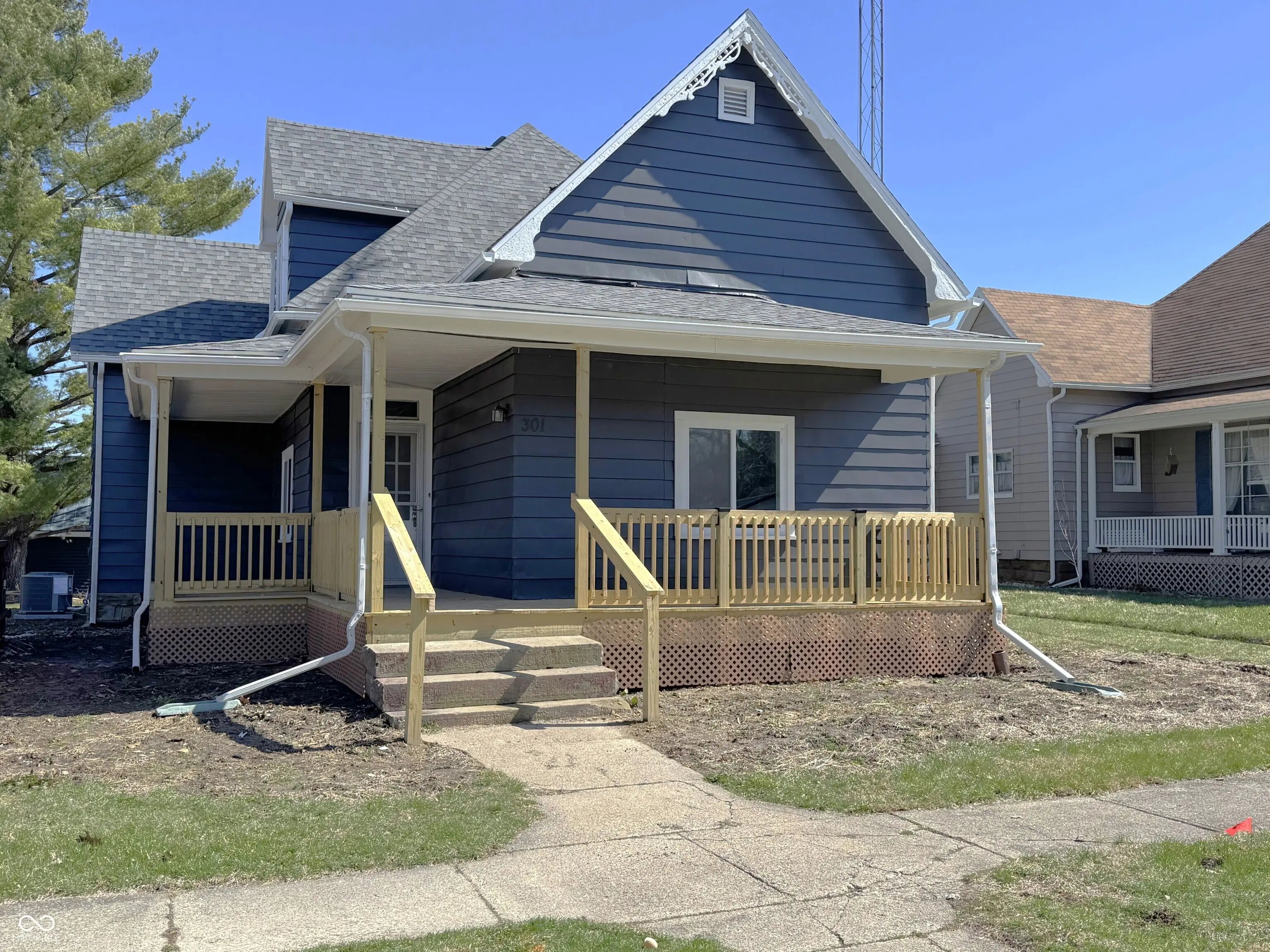 Photo of 301 S Jefferson Street Pine Village, IN 47975