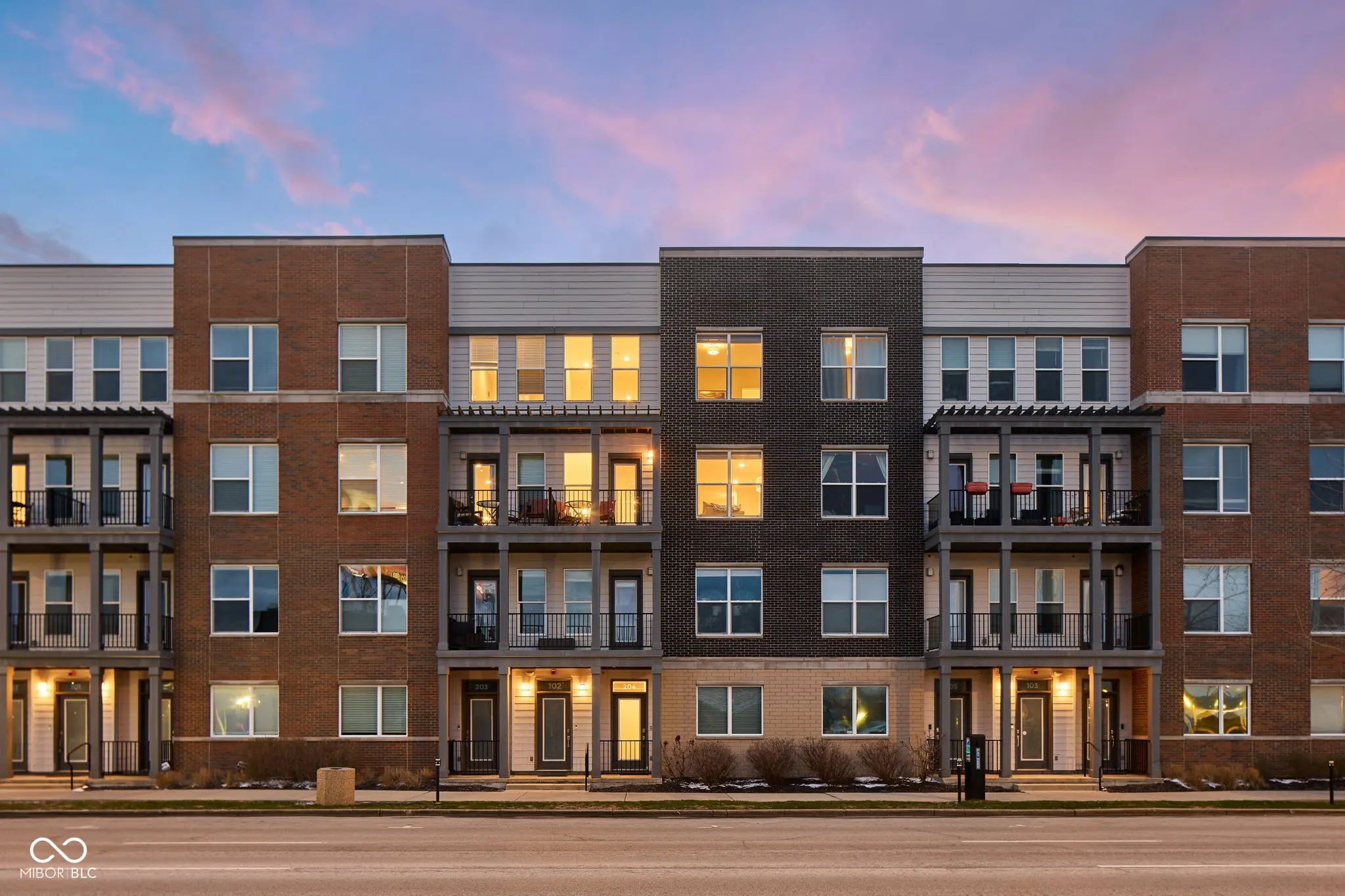 727 N Illinois Street 204, Indianapolis