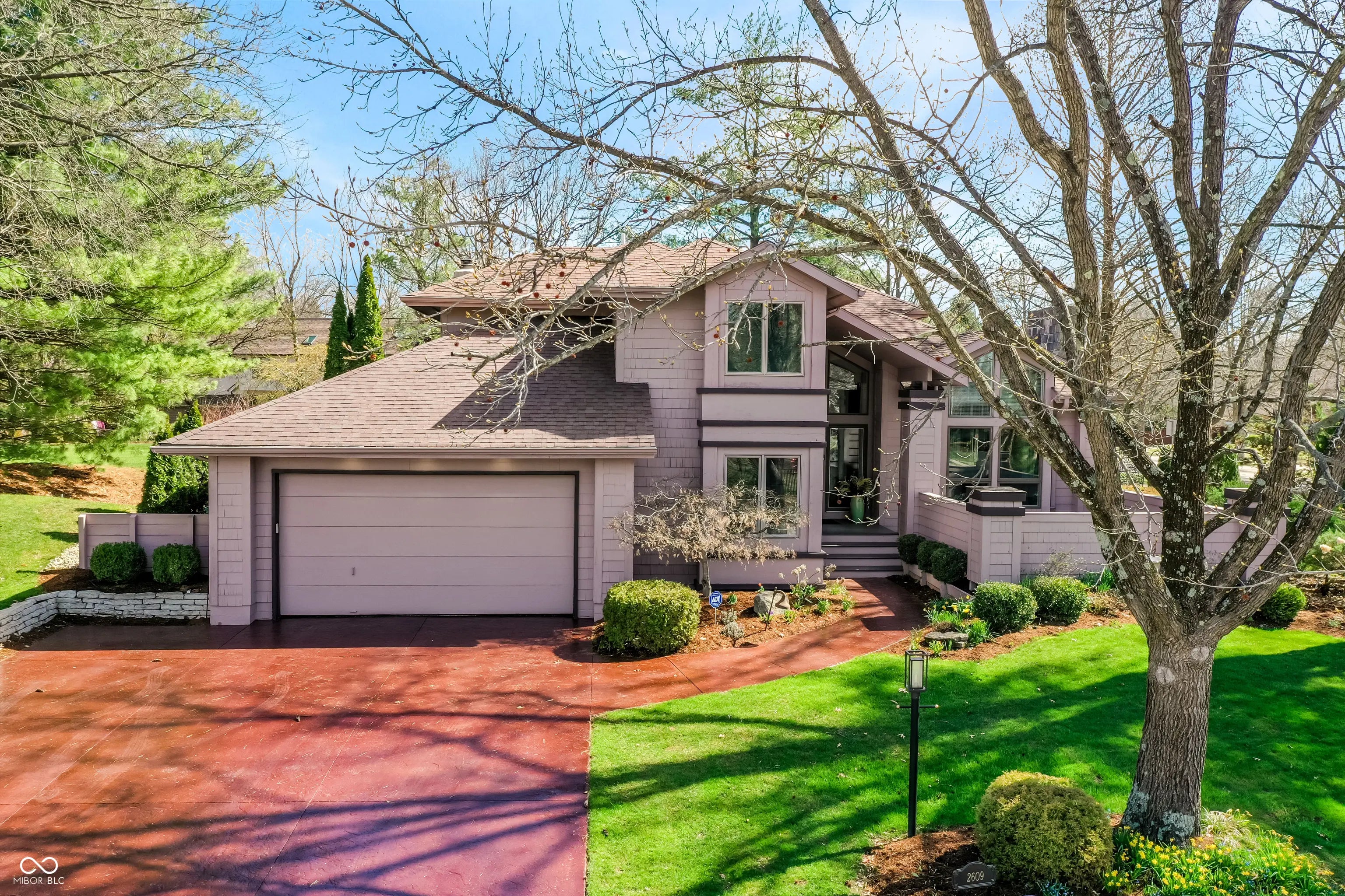 2609 S Trotters Run, Bloomington