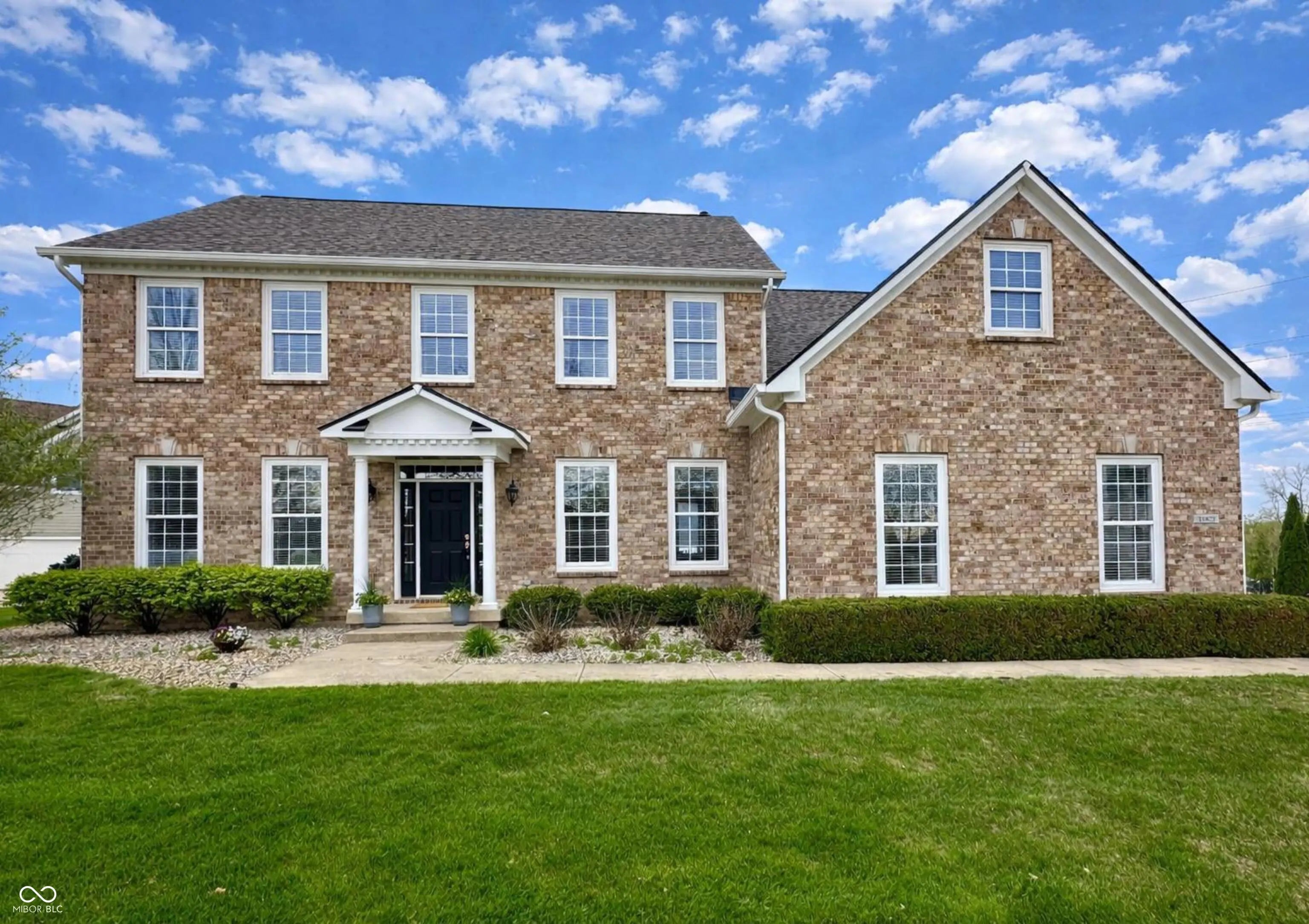 16802 Oak Manor Drive, Westfield