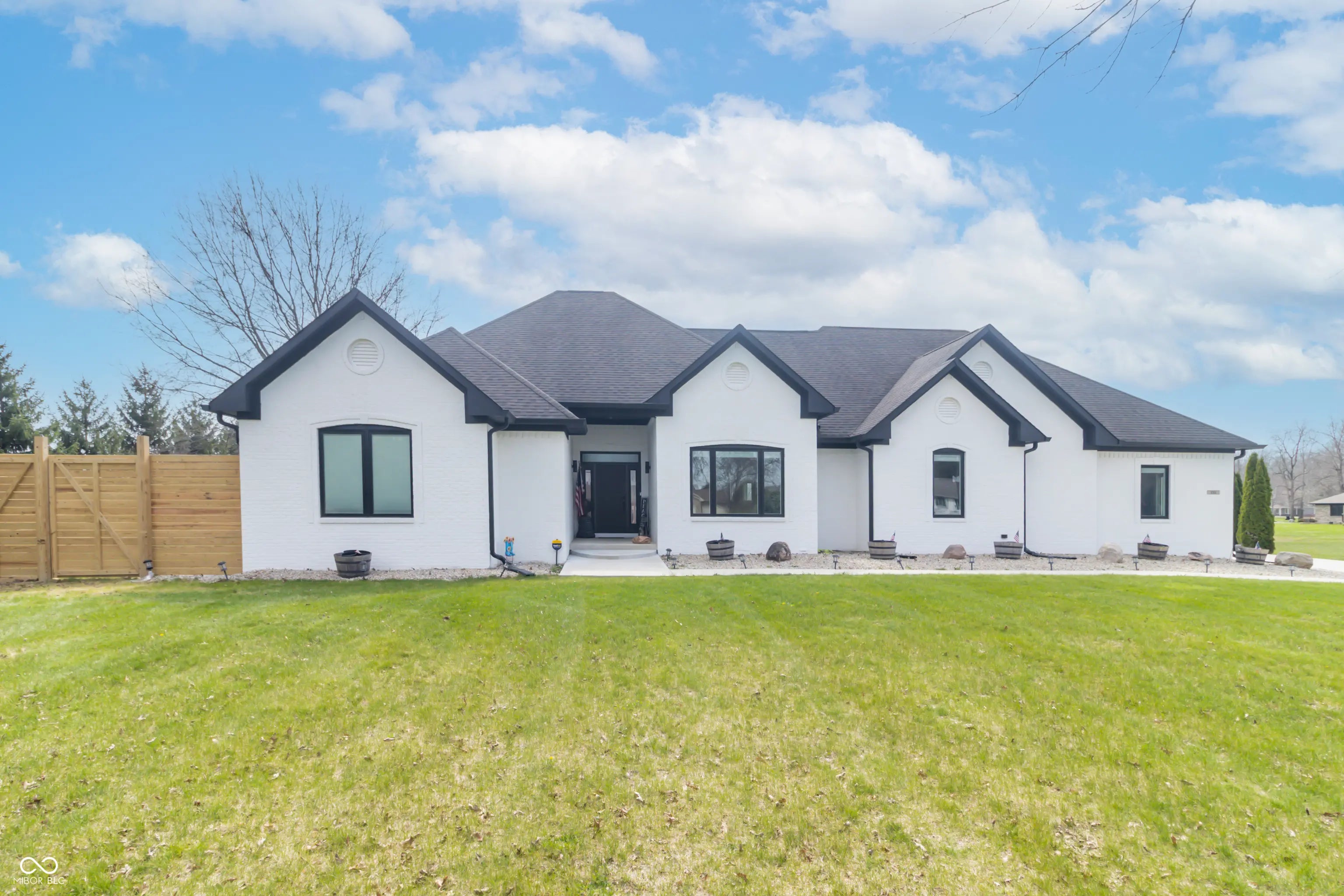 Photo of 1715 E Twin Oak Boulevard Greenfield, IN 46140