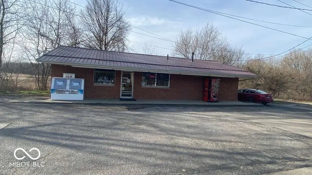 Photo of 2870 S State Road 61 Road Winslow, IN 47598